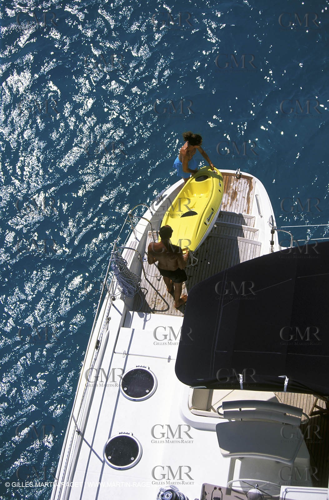 Cruising - People - Doing nothing