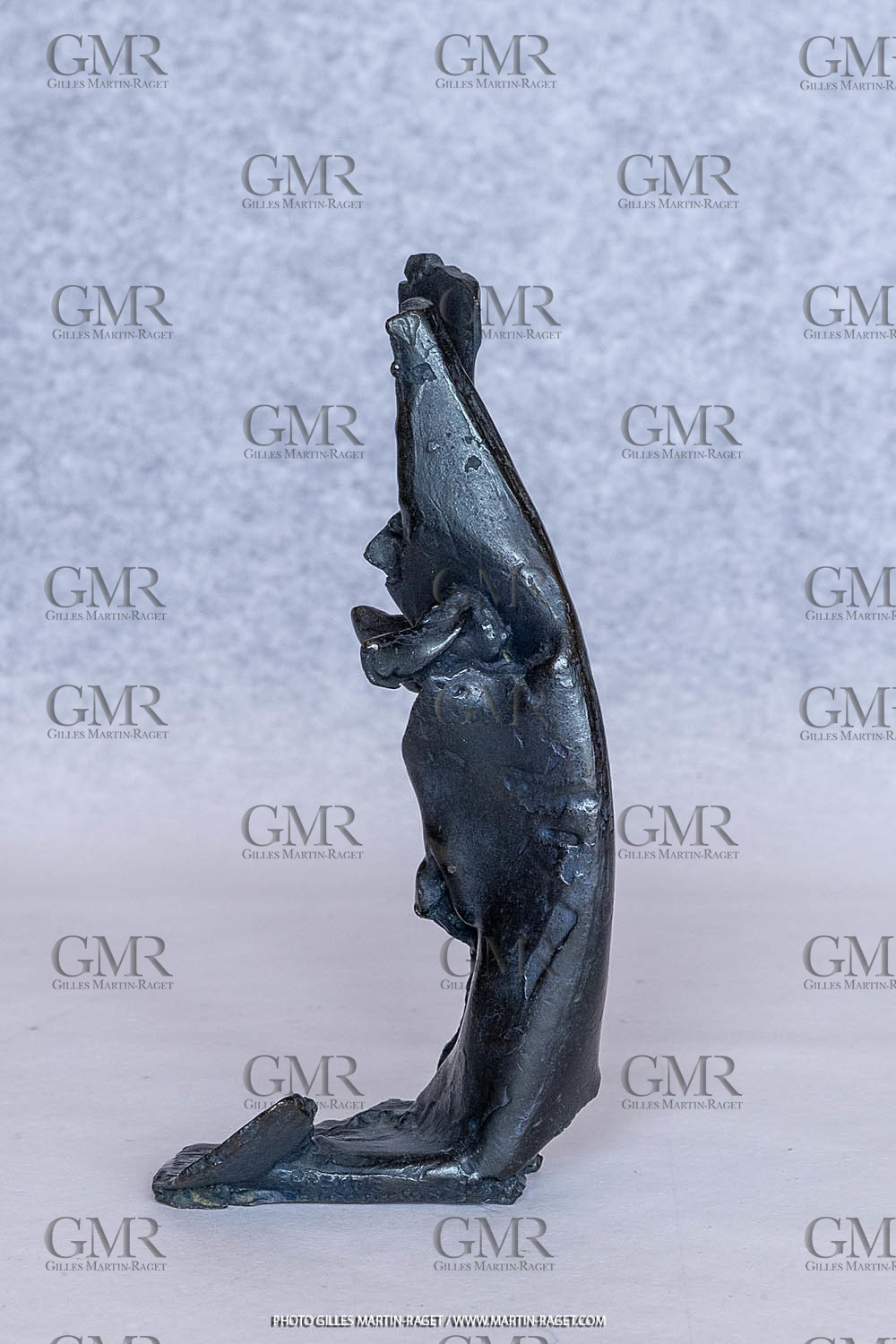 08 01 2023, Marseille (FRA,13), Oeuvre de Germaine Richier, Petit Bronze n°3 1956, Bronze patiné foncé, Epreuve d'exposition, fondeur : L. Thinot, Paris, 16,5 x 7 x 9 cm, Collection particulière