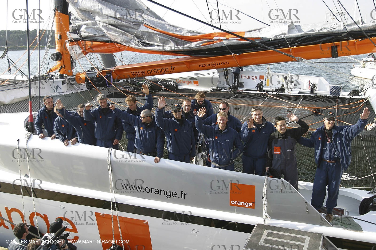 Orange II - 2004 Jules Verne Trophy - whole crew