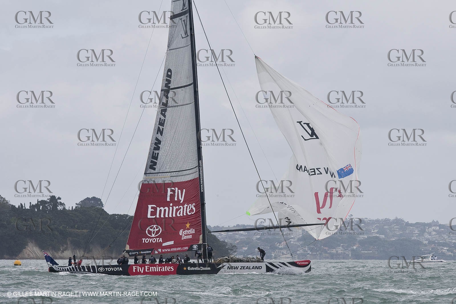 12 02 2009 - Auckland (NZL) -  Louis Vuitton Pacific Series -  Racing Day 12 - Challenger final