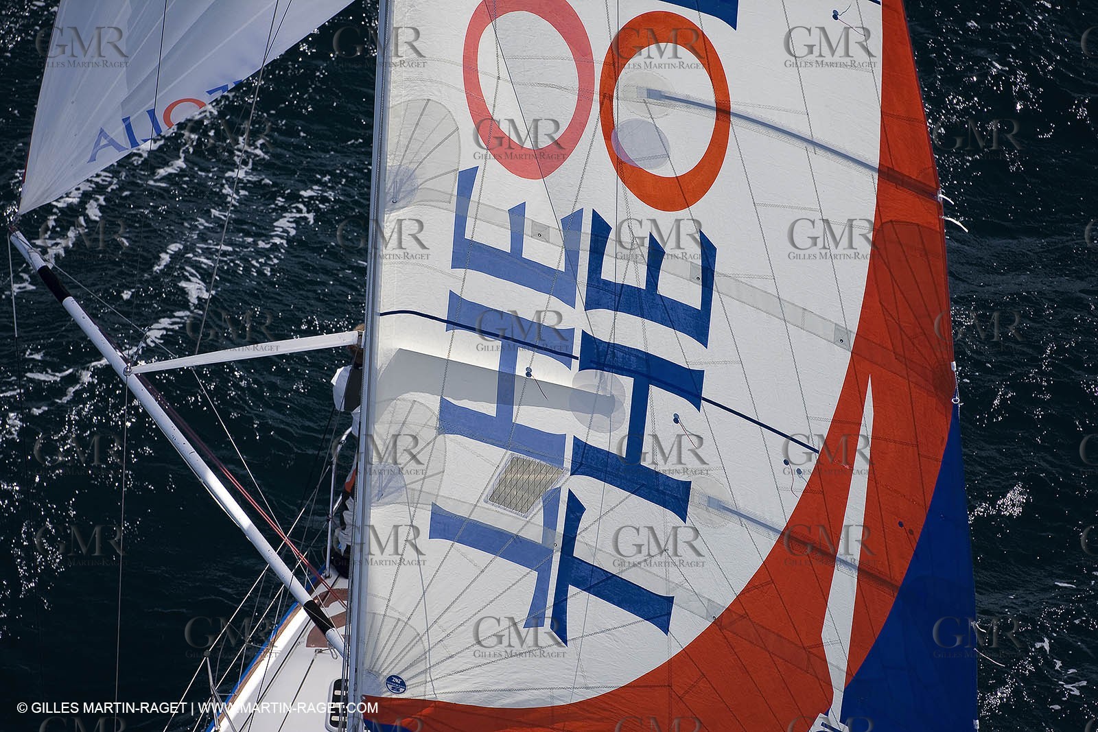 06-26-2007 - FIGARO II - THEOLIA - Skipper : Robert Nagy - Training off Marseille (south France) with strong wind conditions