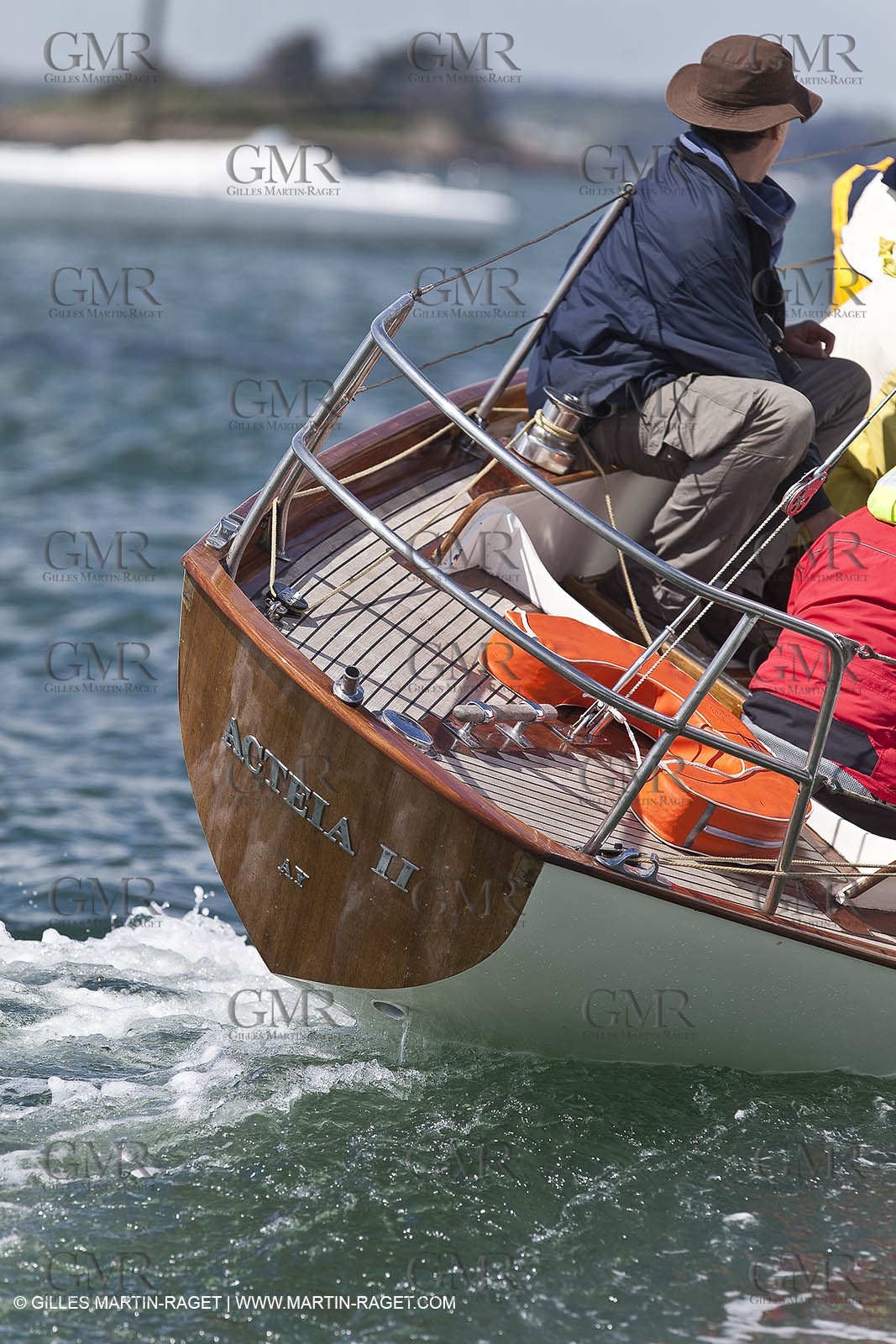 01-05-10 - Le Bono (FRA,56) - Regate Classique -Acteia II - Maica