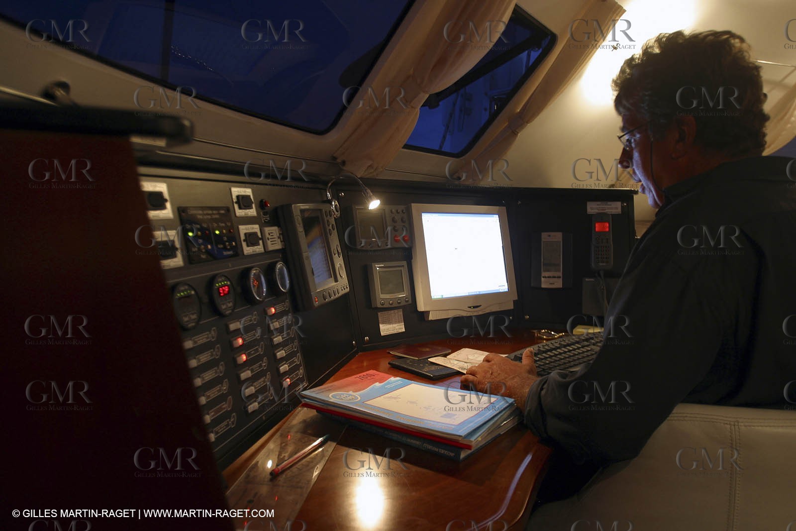 Eleuthera 60 by Fountaine-Pajot - Grenadines  Voile - Croisière - Personnages - Nuit