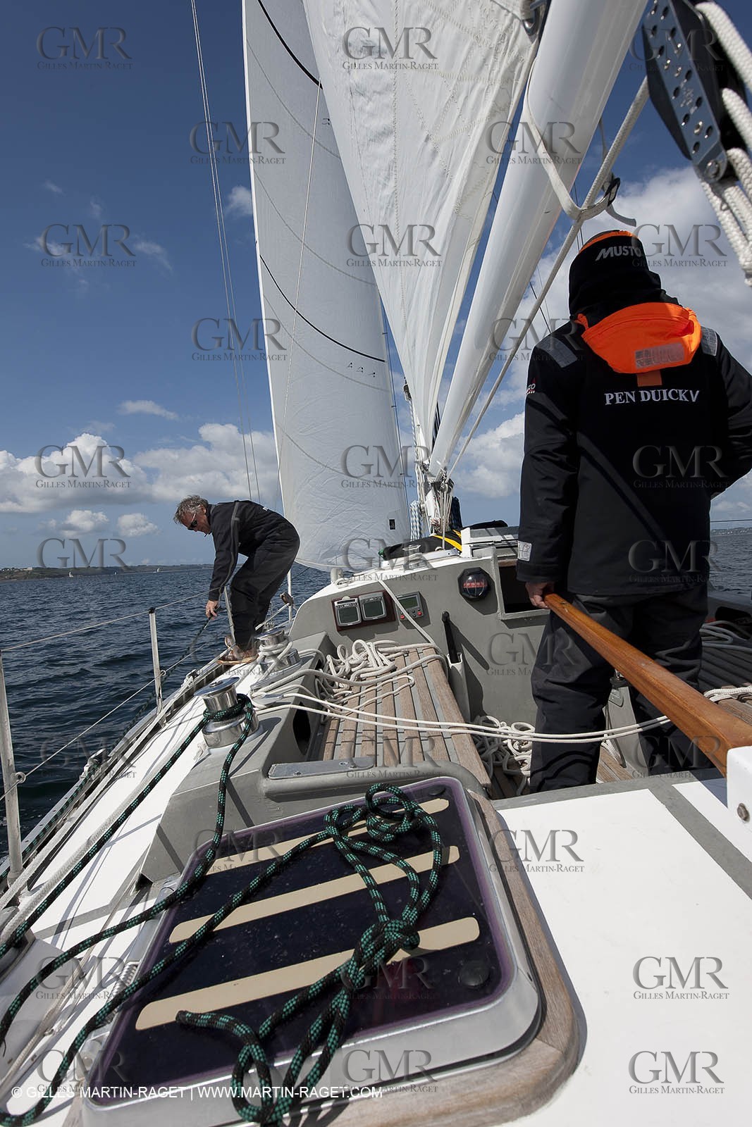 19 05 2010 -  Lanveoc Poulmic (FRA,29) - French Navy School Grand Prix - Pen Duick V