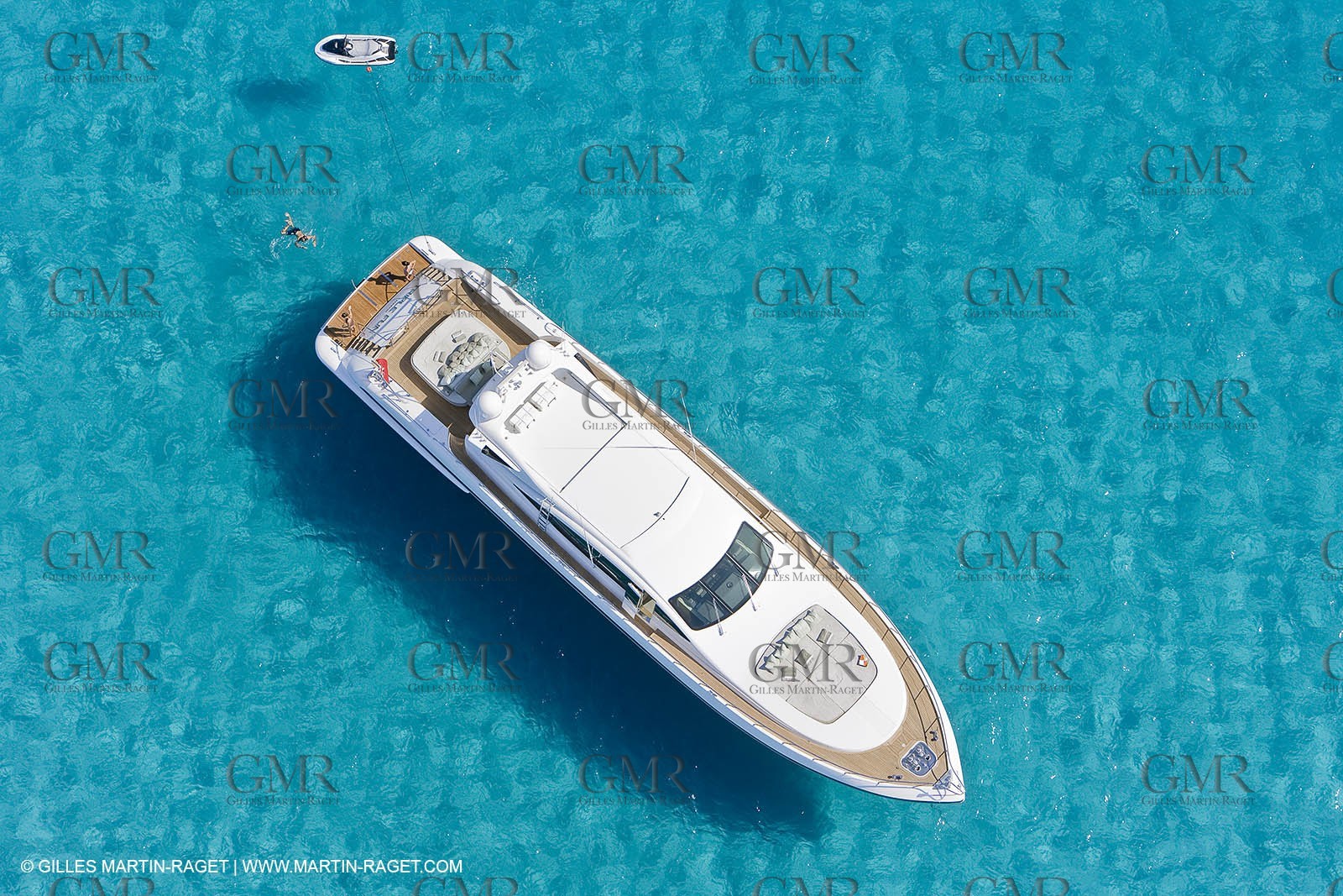 06 09 2007 - Saint Tropez (FRA, 83) - Superyachts - Motoryachts - Mangusta 92 Triple Fun in Saint Tropez - Mooring at Club 55 at Pampelonne Beach