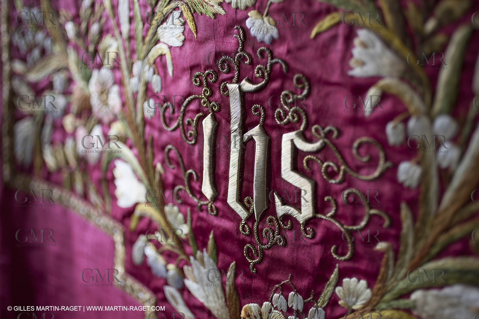 04 02 2013 - Marseille(FRA,13), Notre Dame de la Garde, liturgical clothing