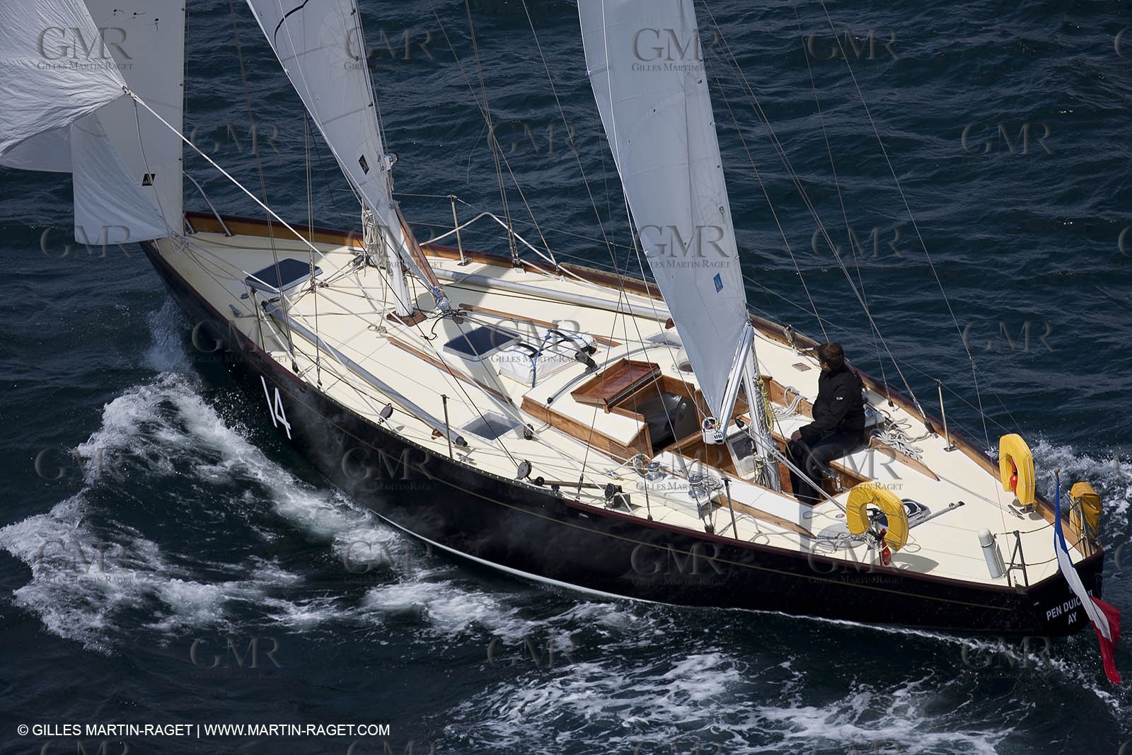 19 05 2010- Lorent- (FRA,56)  -  Pen Duick II