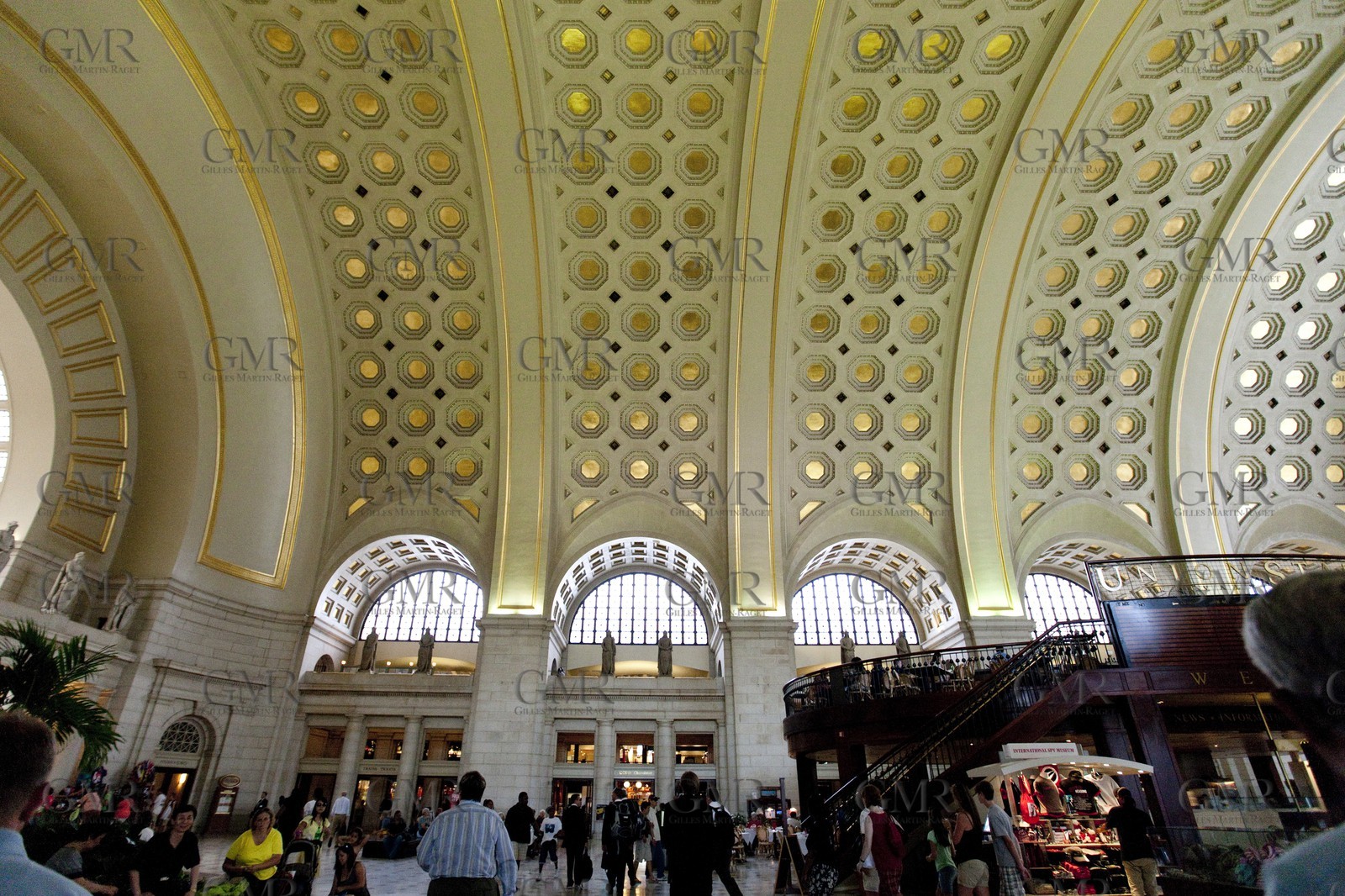 29 06 2010 - Washington (USA, DC) - 33rd America's Cup - BMW ORACLE Racing - East Coast Victory Tour - Day 2 - At Union Station leaving for New York