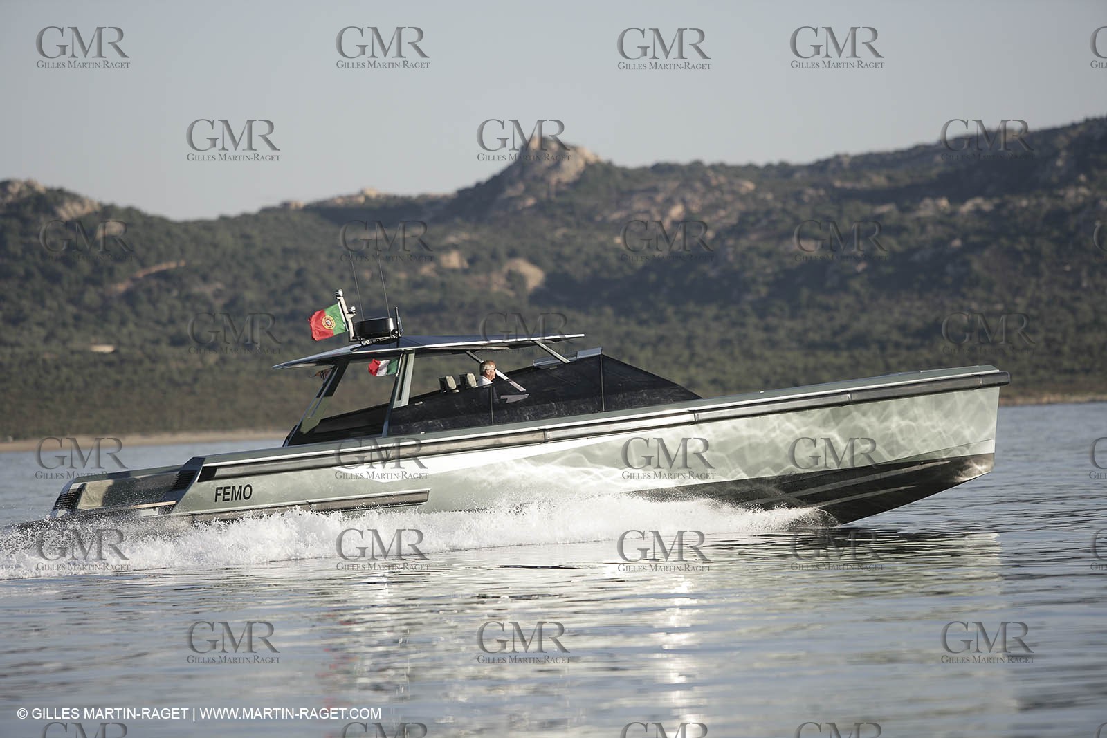 16 07 2007 - Portisco (Italie, Sardaigne) - Wally Power 47, 2007 version