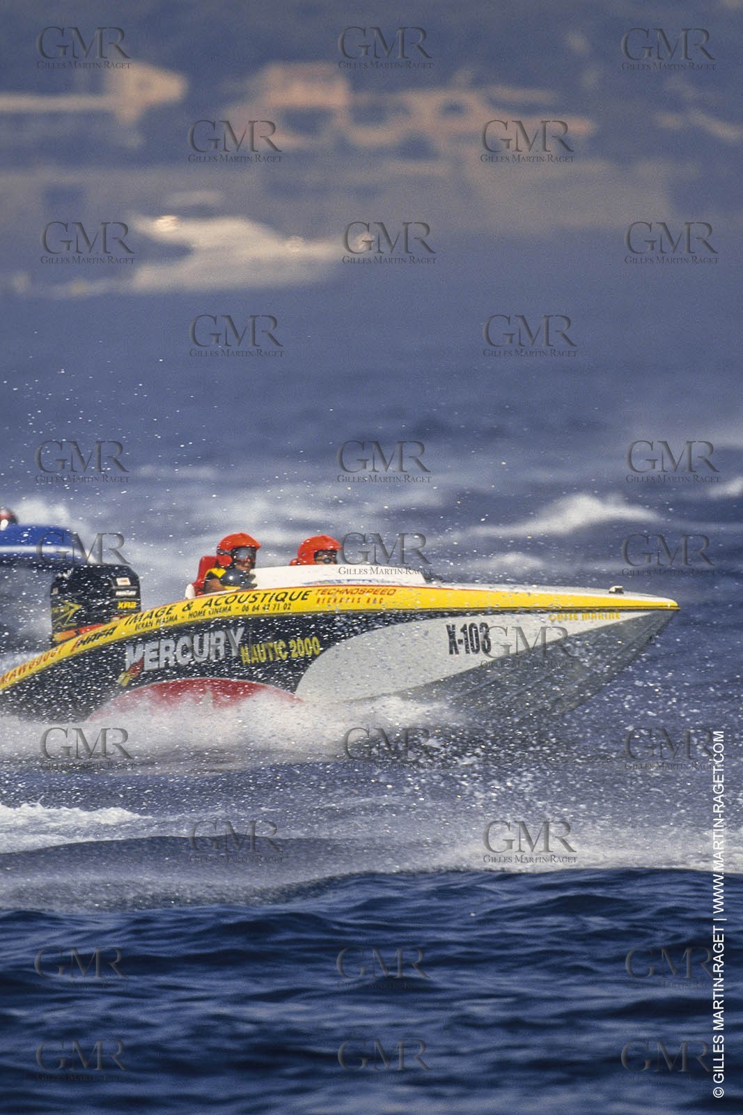 Powerboating, offshore racing