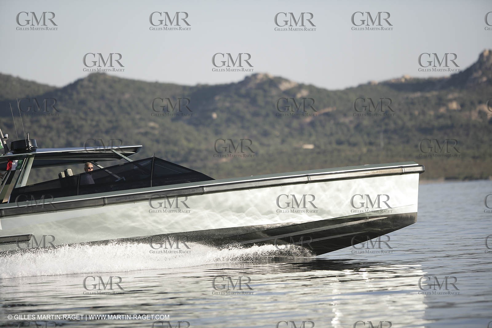 16 07 2007 - Portisco (Italie, Sardaigne) - Wally Power 47, 2007 version