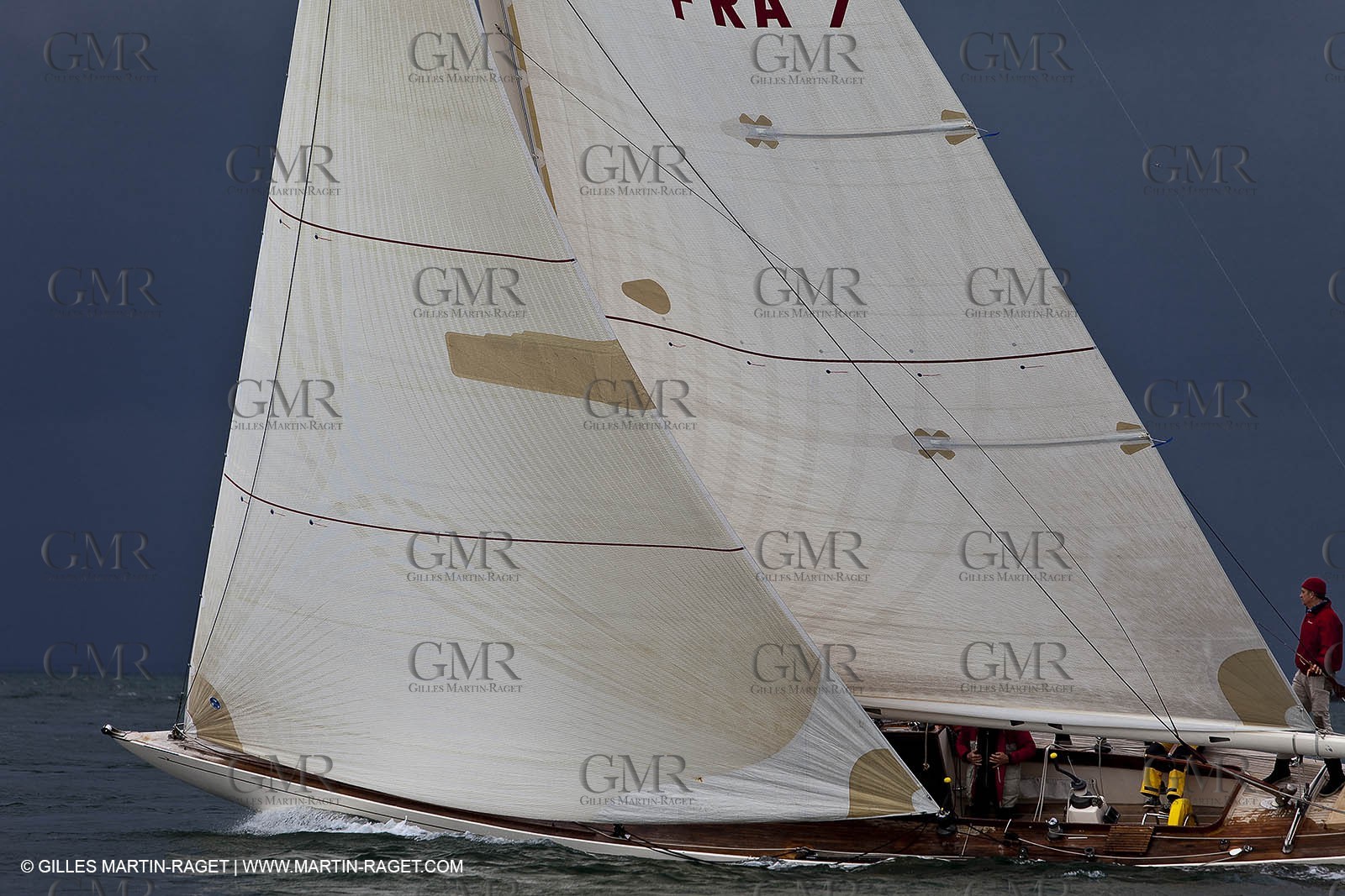 01-05-10 - Le Bono (FRA,56) - Regate Classique - 8m J