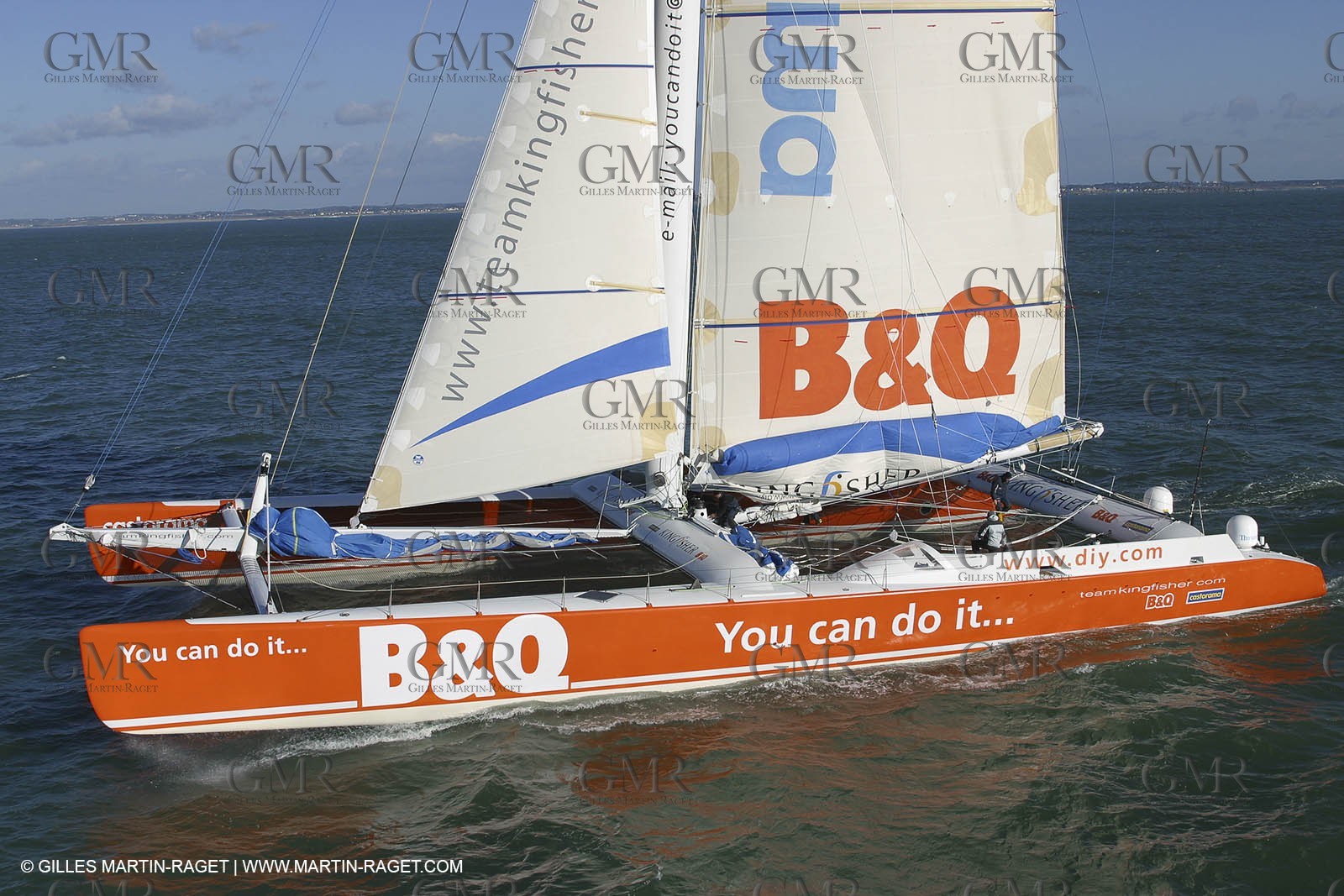 Kingfisher II - Jules Verne Trophy 2002 start - Brest