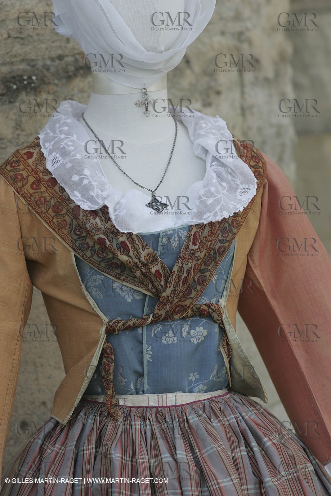 May 2004 - La Tour d'Aigues (FRA, 84) - Old costumes for women of the South exhibition