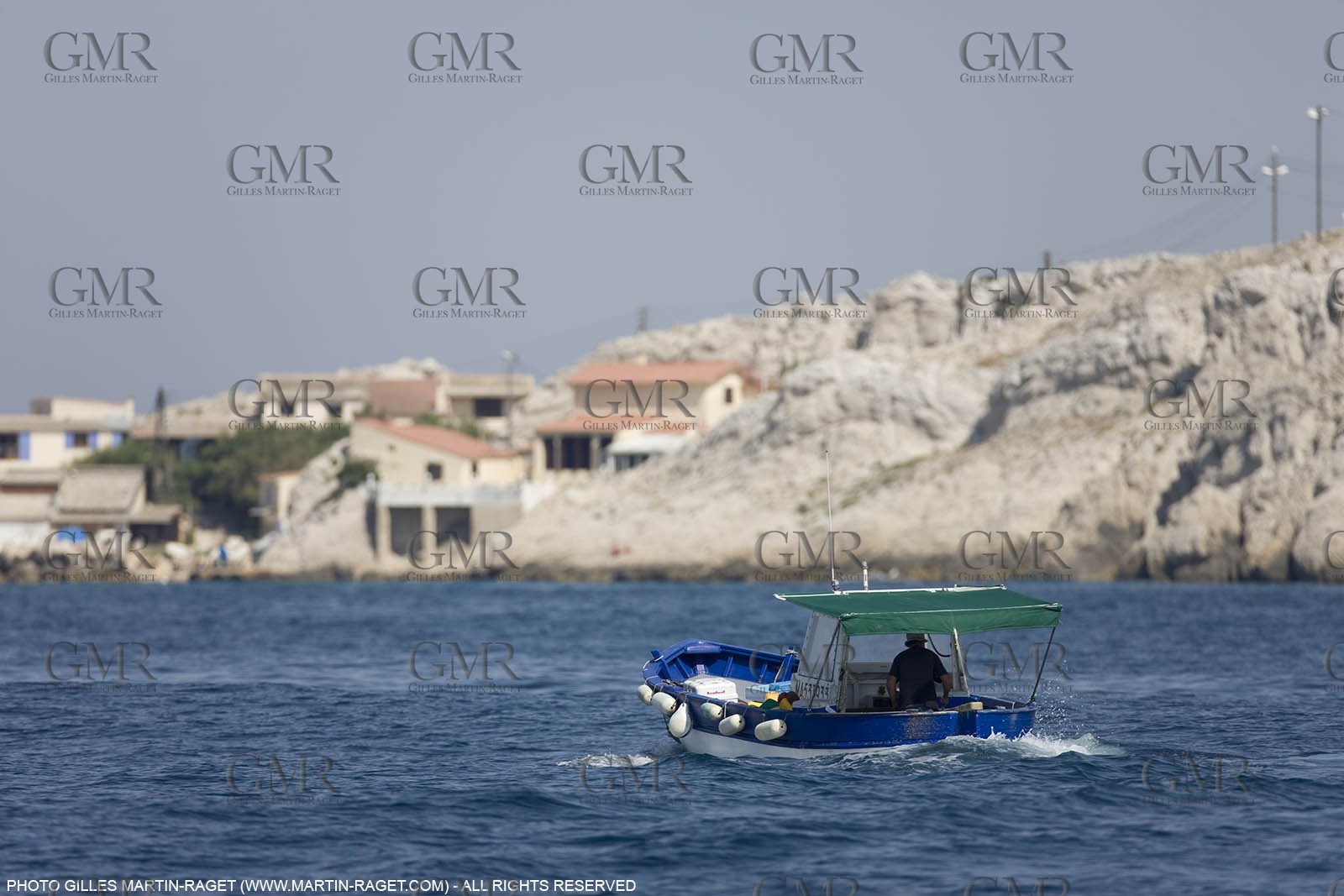 20 06 2008 - Marseille (FRA, 13) - Cruising among the local islands and creeks