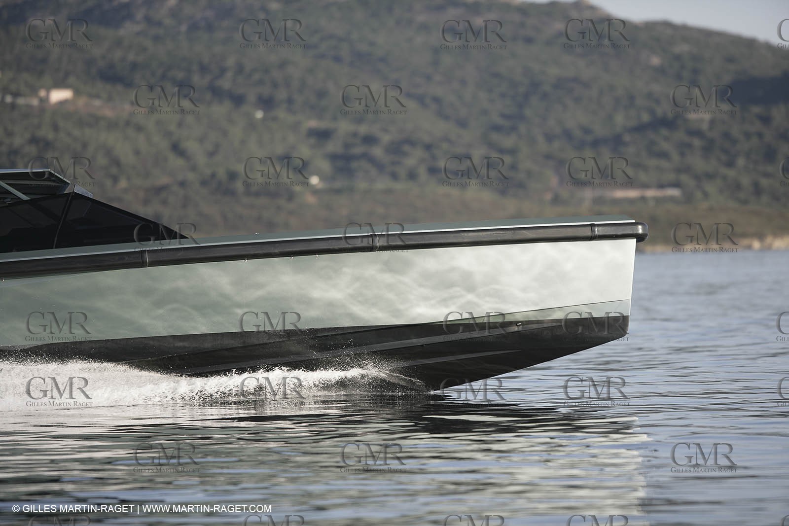 16 07 2007 - Portisco (Italie, Sardaigne) - Wally Power 47, 2007 version