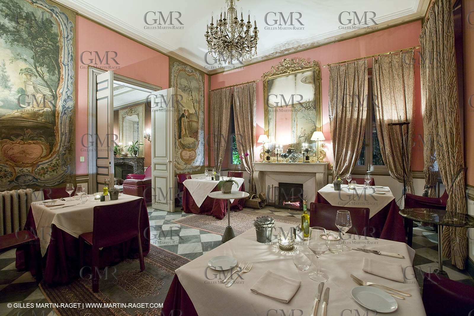 28 10 2007 - St Rémy de Provence (FRA,13) - Chateau des Alpilles