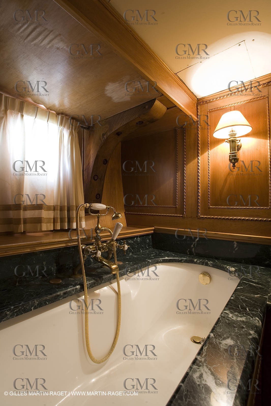 18-05-07 - Monaco - Zaca - Interiors