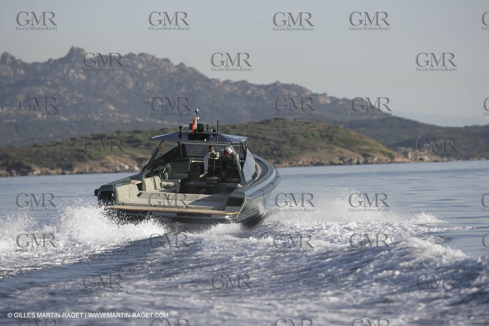 16 07 2007 - Portisco (Italie, Sardaigne) - Wally Power 47, 2007 version