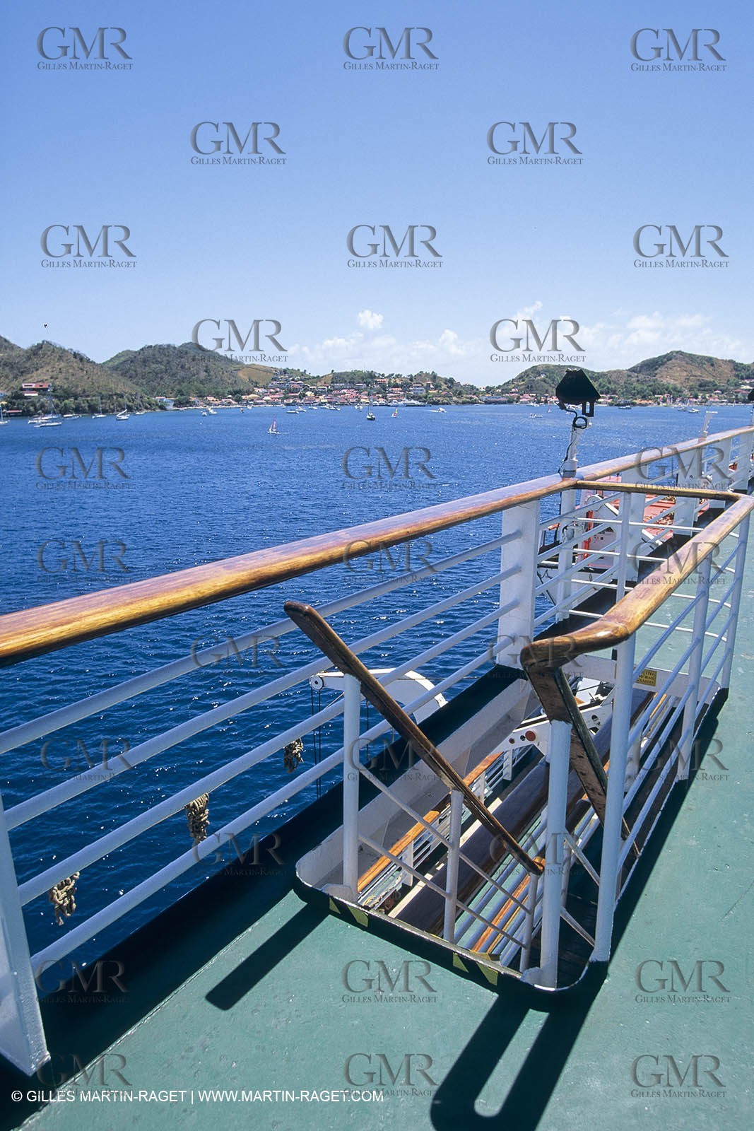 Paquebots, liners, cruise ships