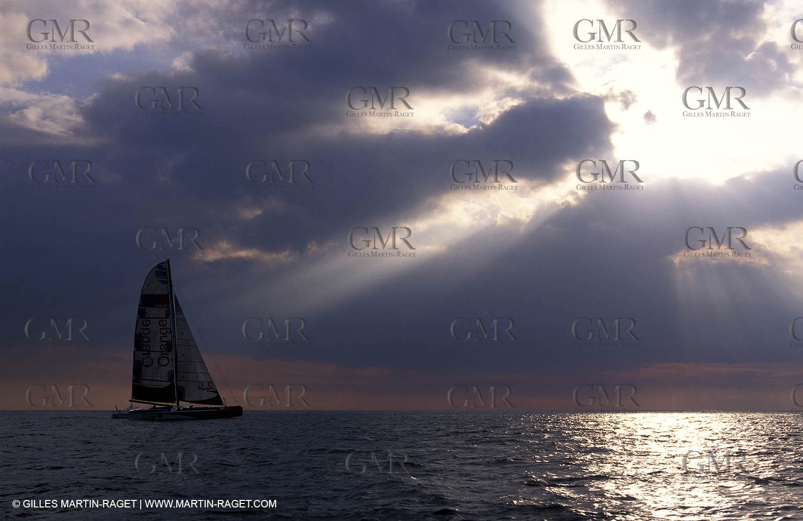 Orange II - 2004 Jules Verne Trophy - Lorient first start