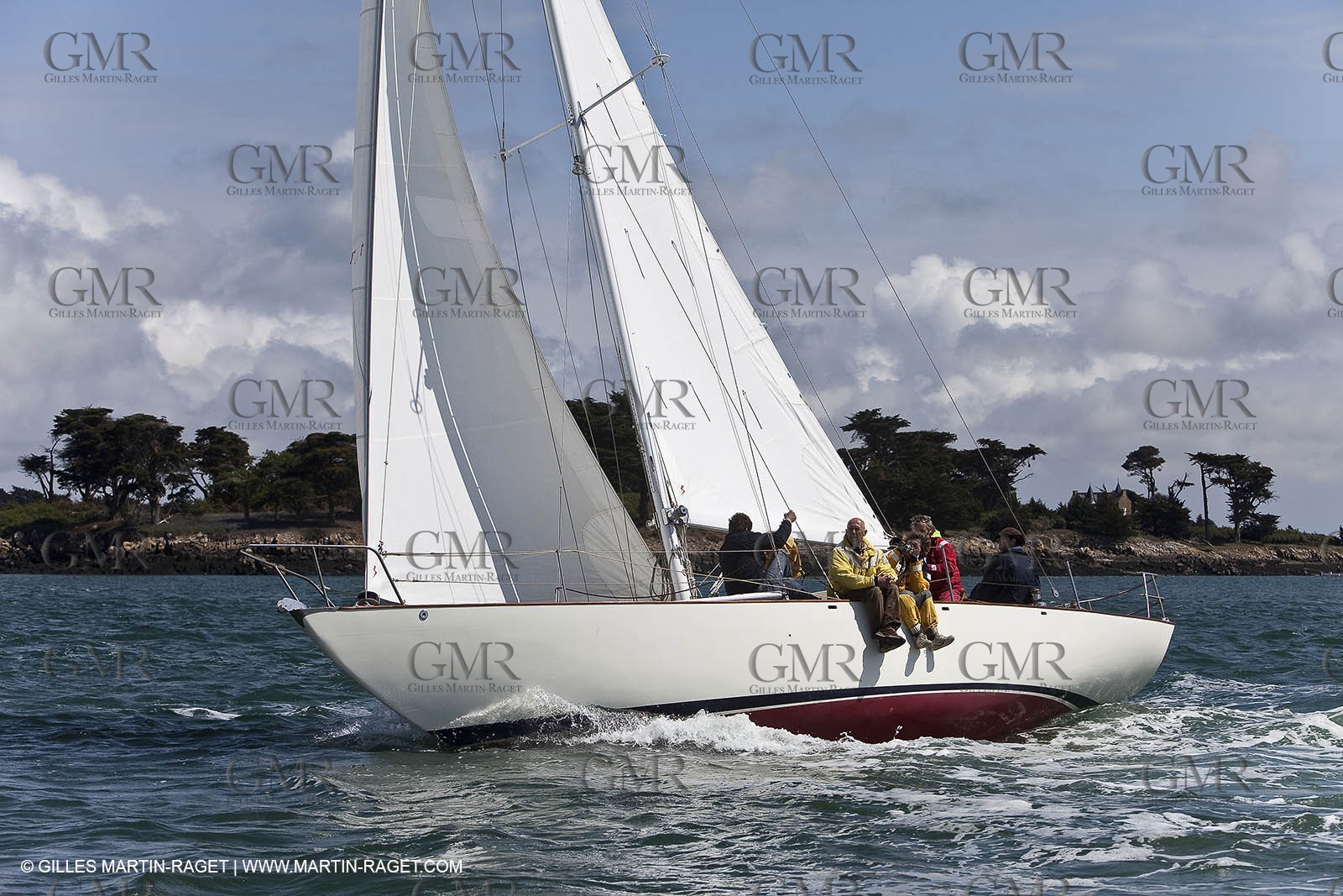 01-05-10 - Le Bono (FRA,56) - Regate Classique -Acteia II - Maica