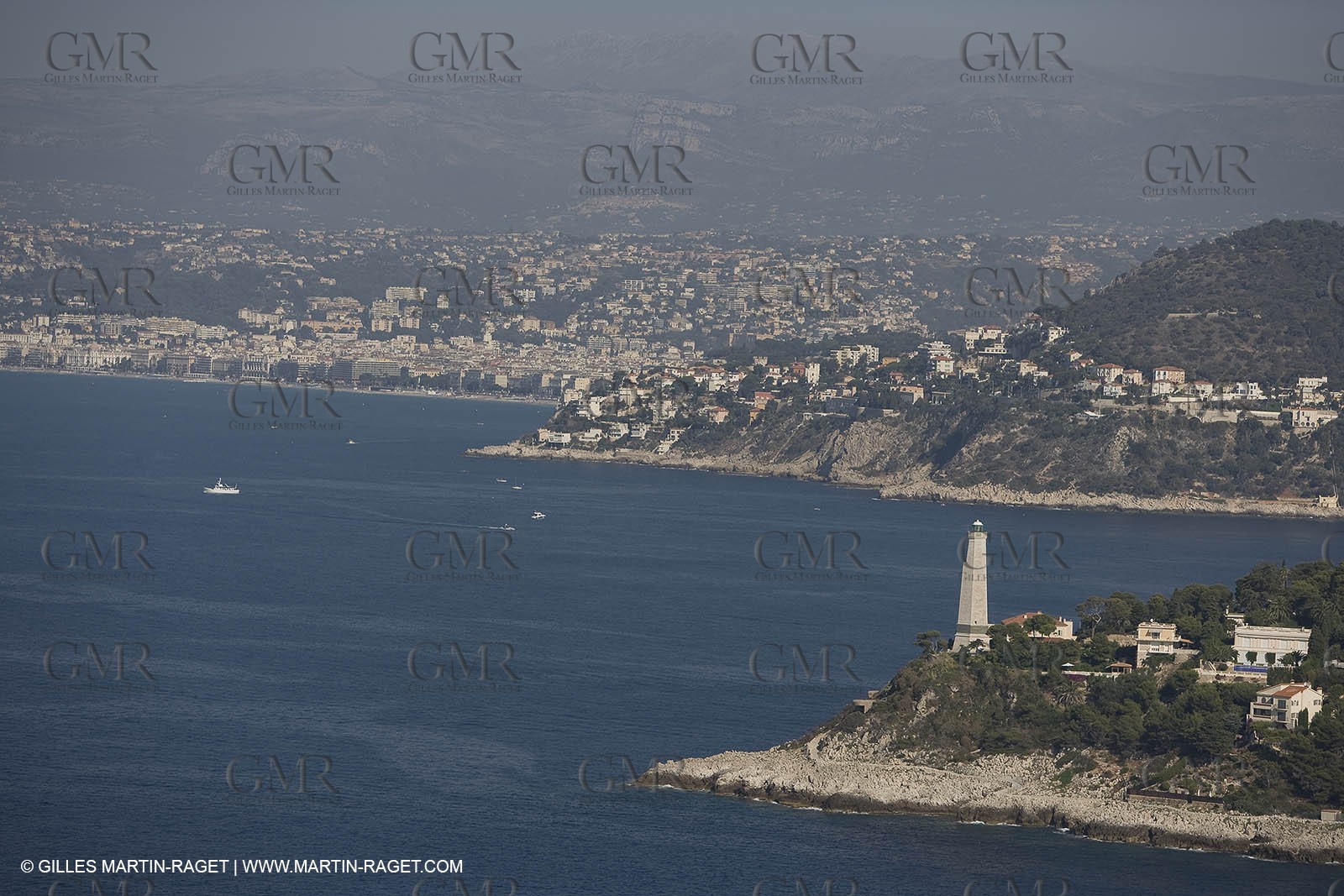 28 07 2007 - St Jean Cap Ferrat - SuperYachts - Motor Yachts - Hampshire