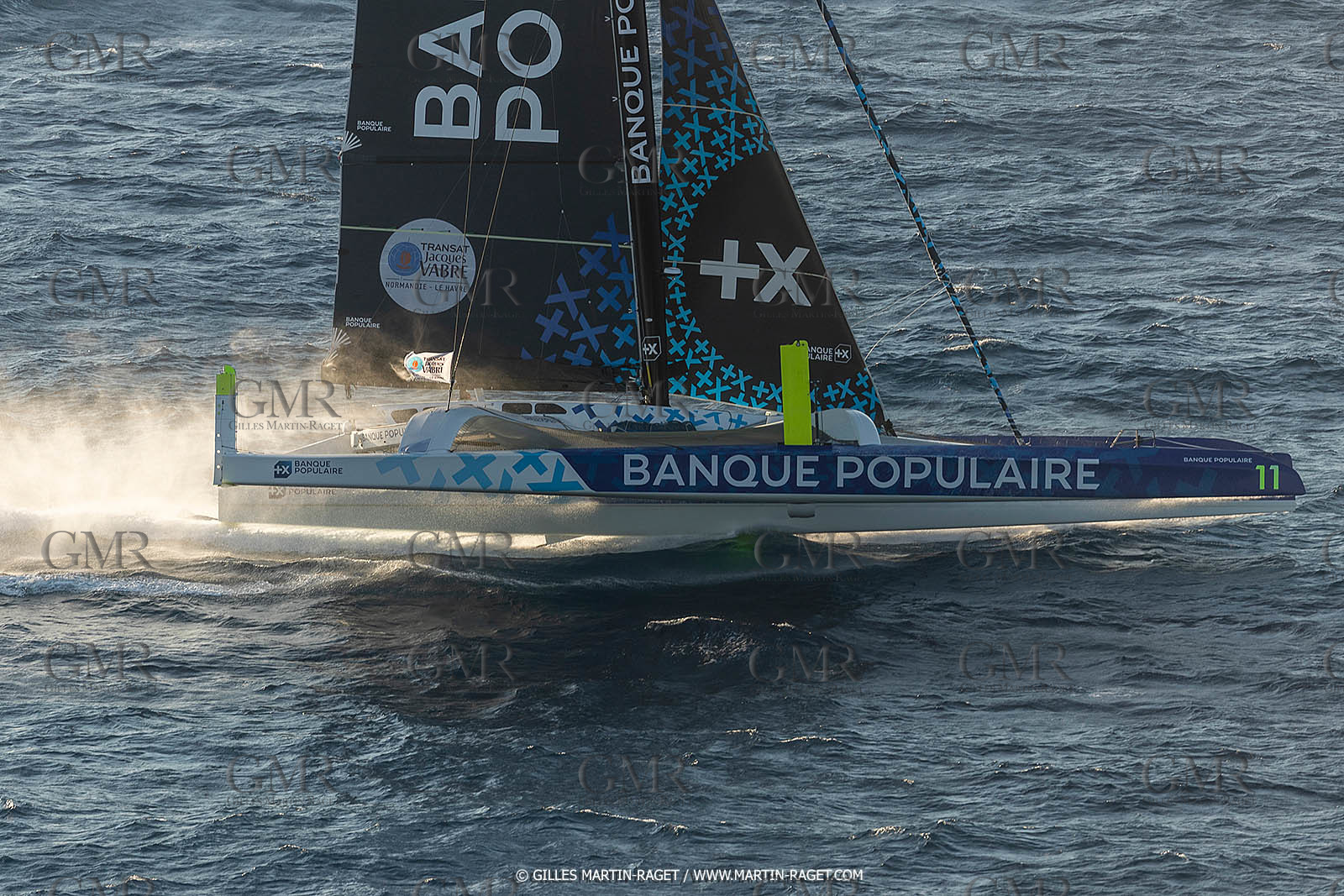 Banque Populaire devant Marseille