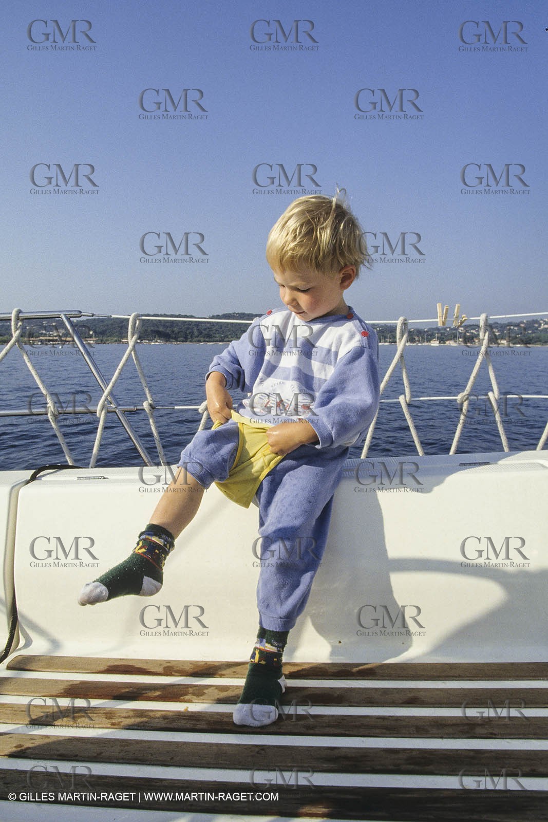 Sailing, cruising, people, children