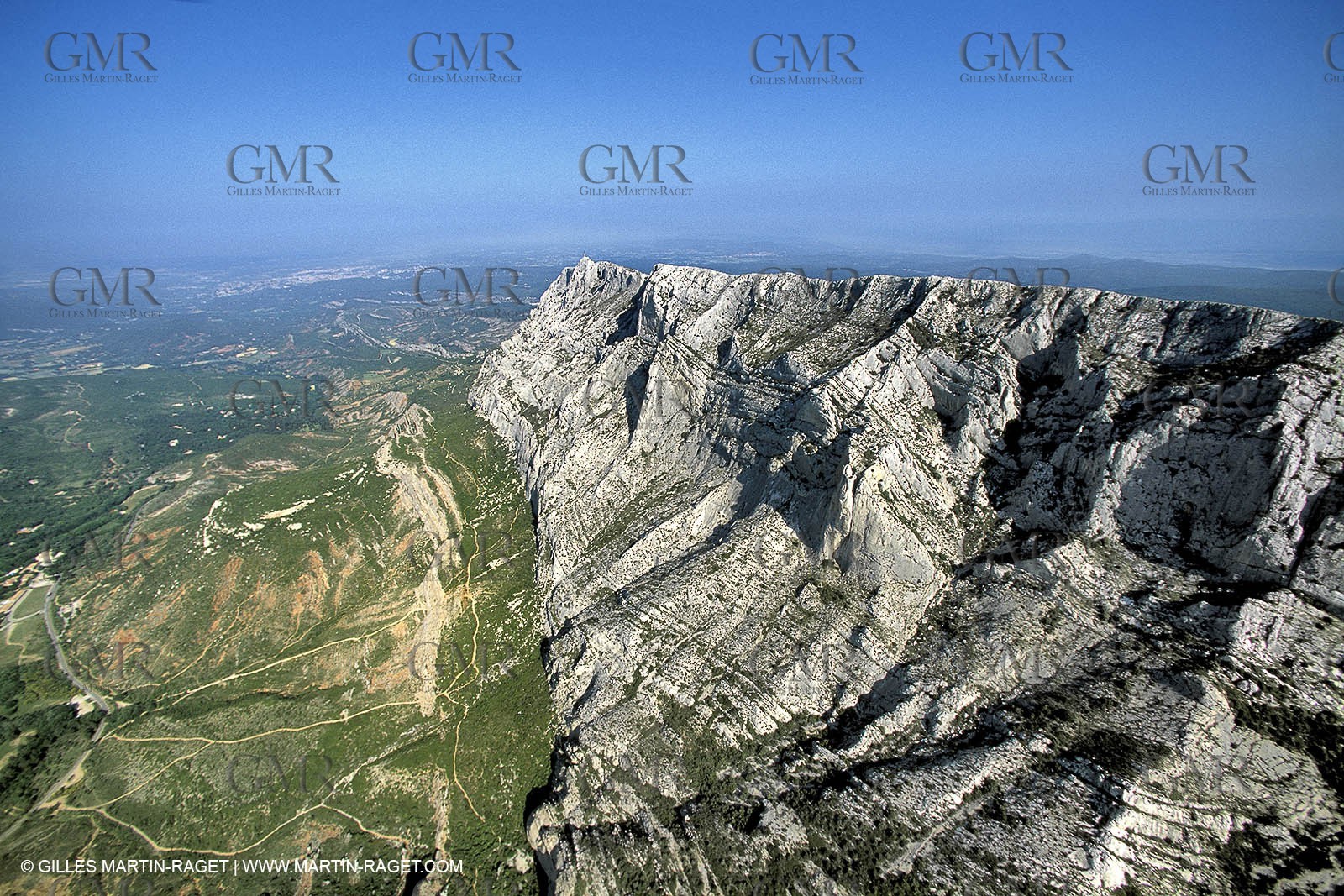 Provence - Landscapes - La Sainte Victoire