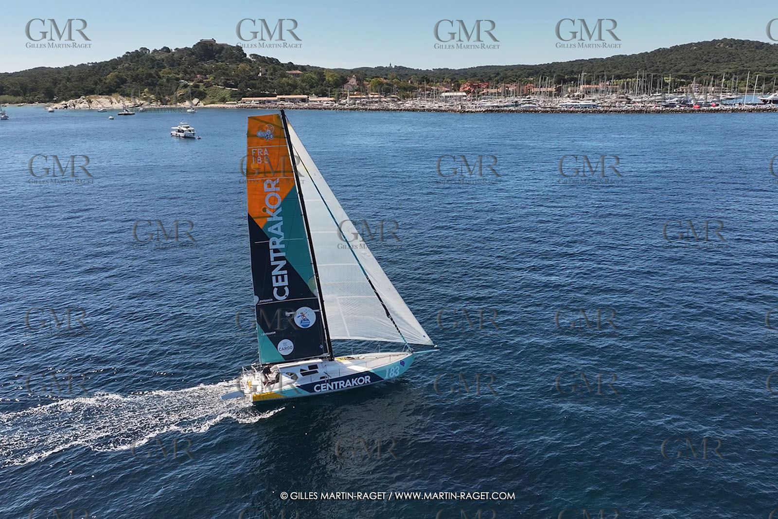 Arrive Class 40.00_01_15_04.Still001.jpg