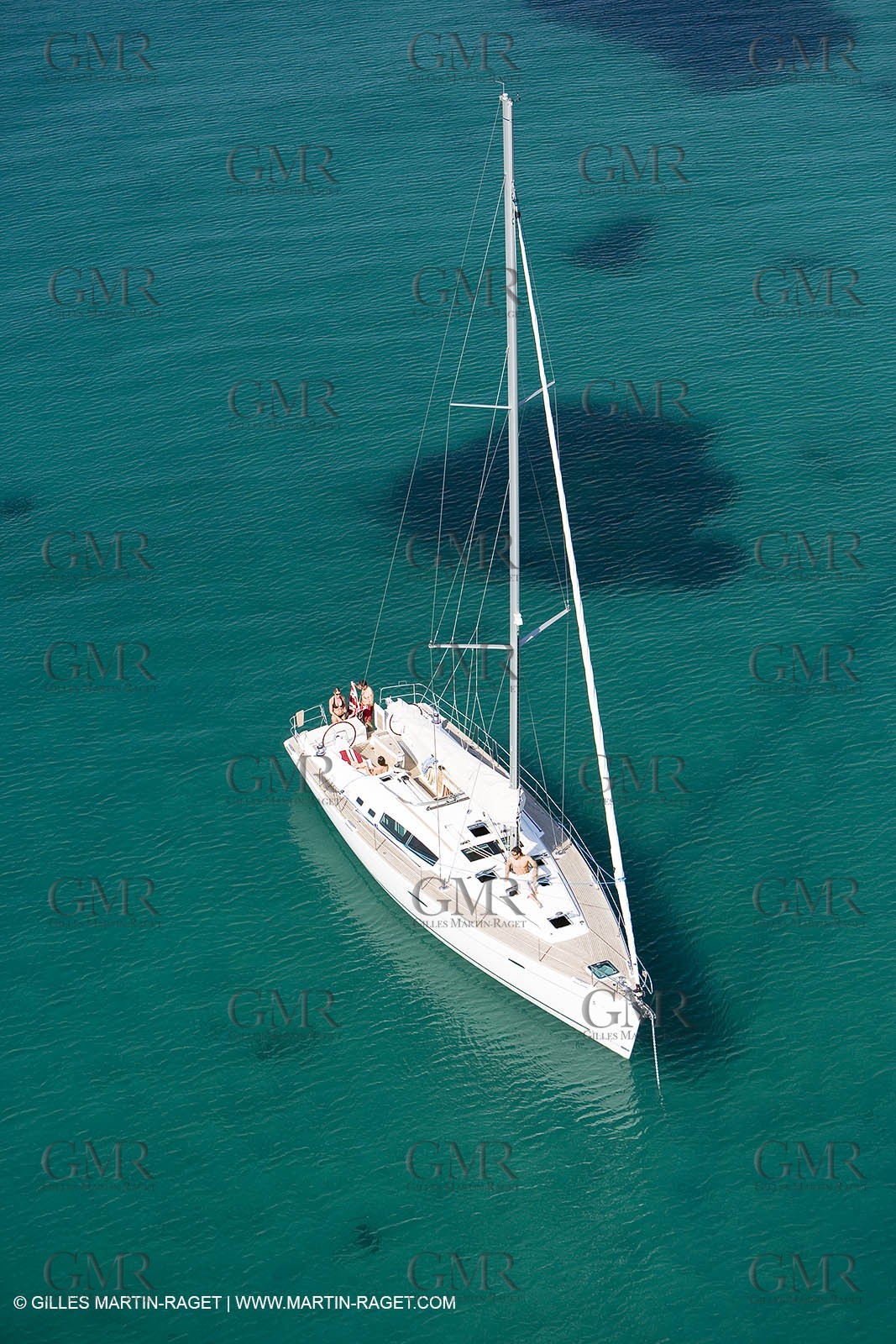 Cruising monohull mooring
