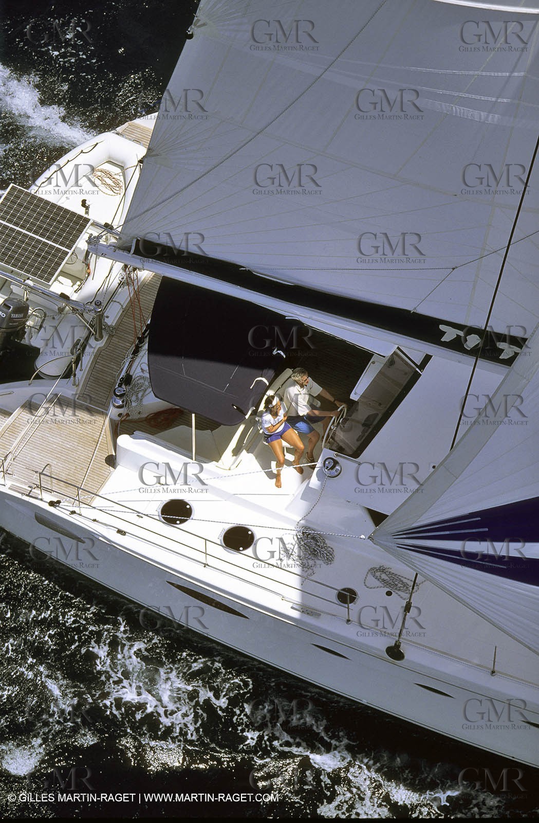 Cruising - People - Crew work