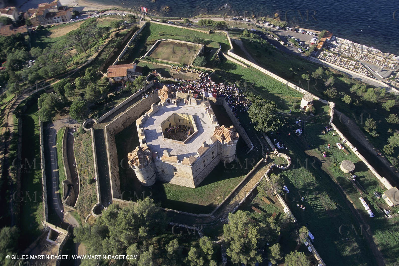 Sailing, Nioulargue, Voiles de Saint Tropez, Dock ambiances