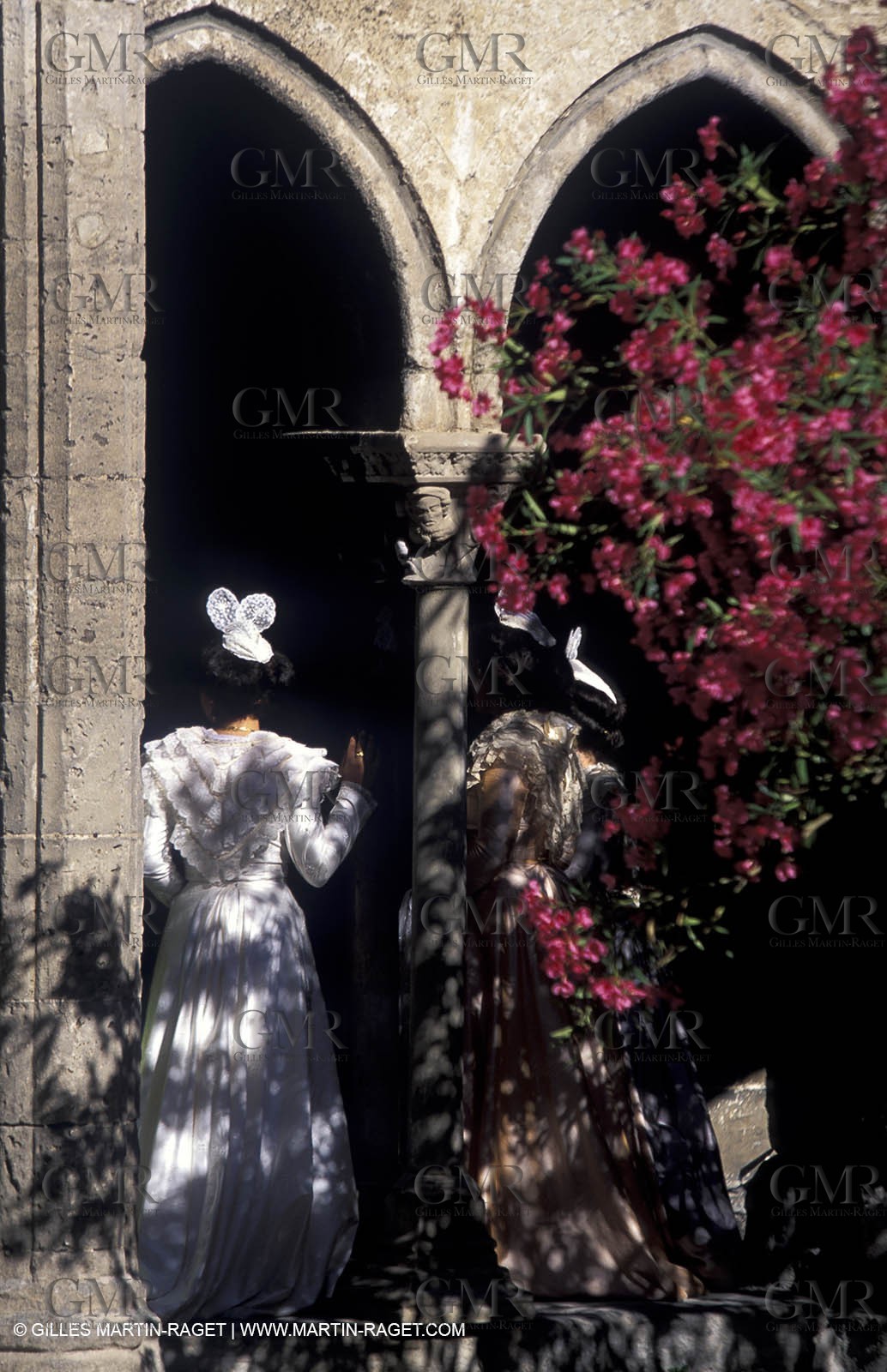 Women of Arles in traditional costume