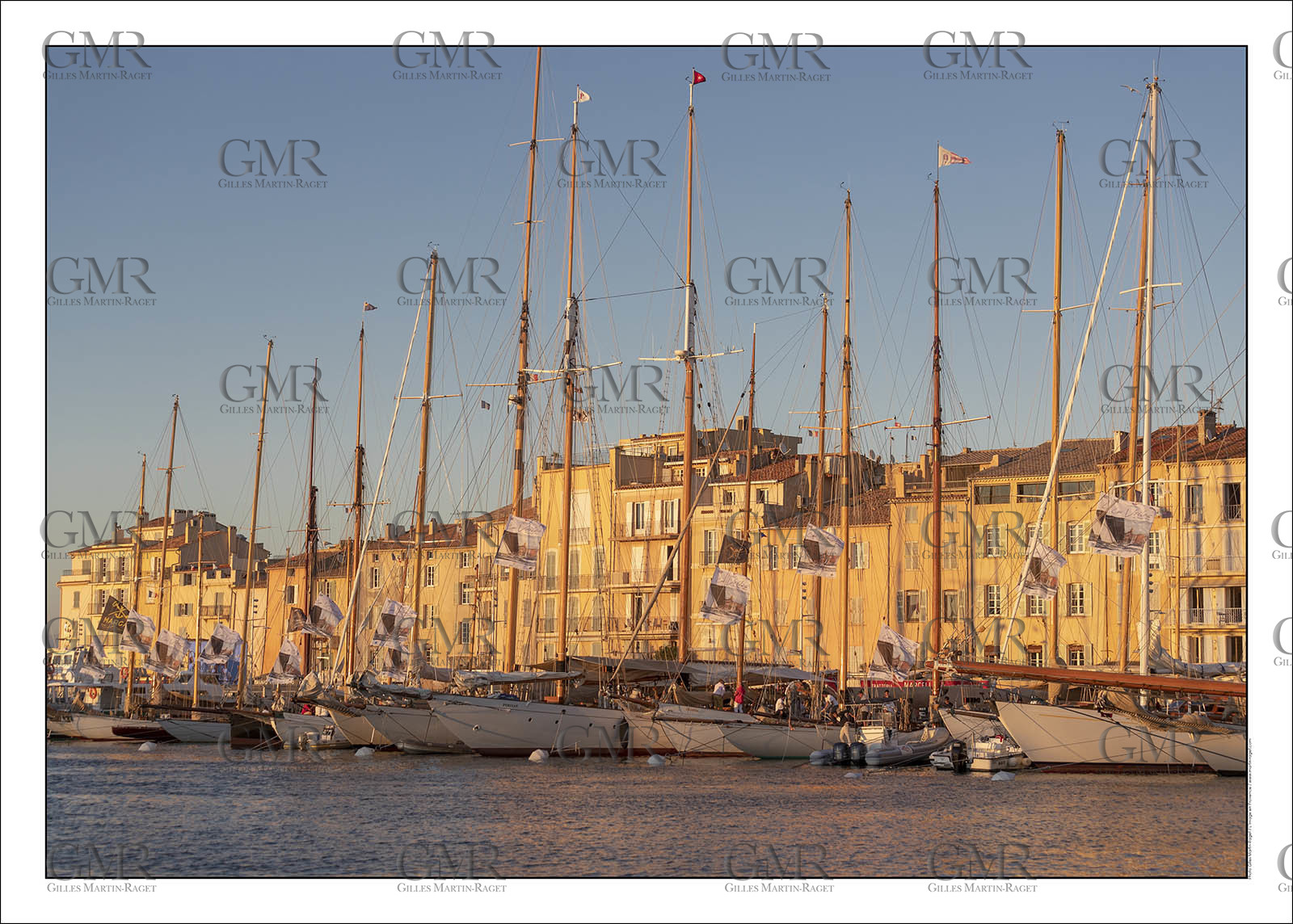 Product: in house made quality print on 8 ultrachome colors Epson ink Jet printer.Available sizes:. 30x40 cm. 50x70 cm. 80x120 cmAvailable papers:. Standard 250 gr glossy paper print, black streak, white margin, no signature. Top quality glossy 290 gr. paper, black streak, white margin, checked and signed by the author. Fine Art print (signed, numbered, stamped, registered) on demand. Other supports (Canvas, Acrylic, Metal) on demandPackaging: cylindric reinforced tubeShipping options: regular mail or Shipping companyClick on the basket icon to select your options and start the online ordering process