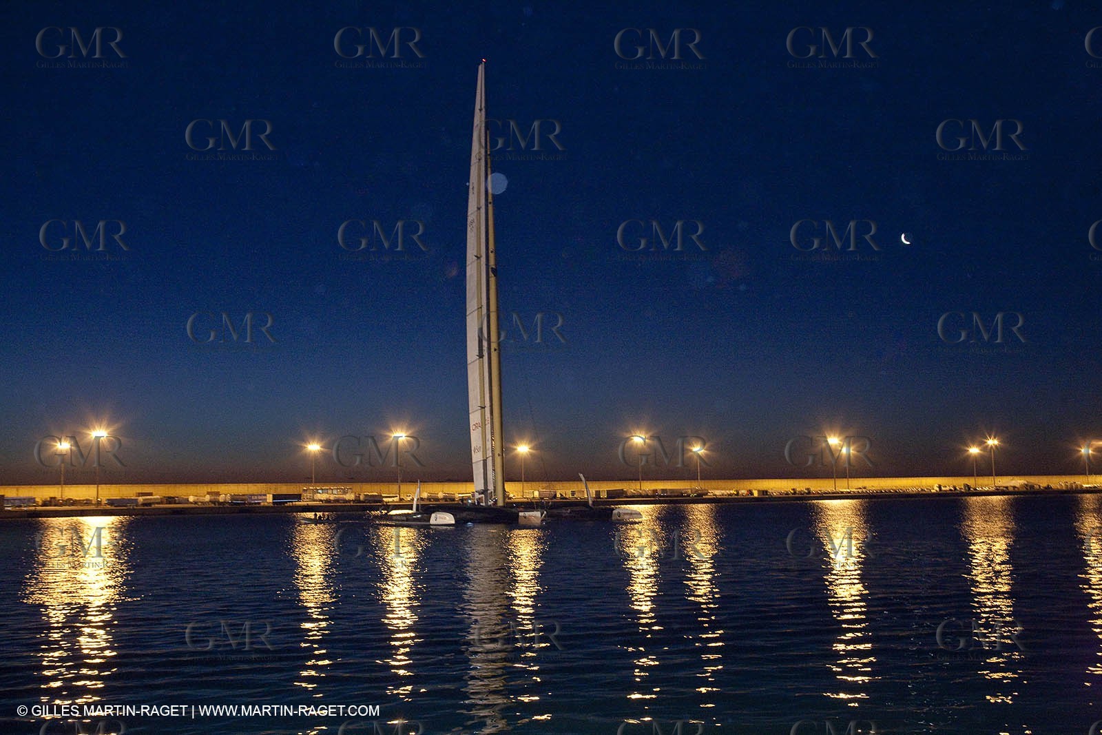 10 02 2010 - Valencia (ESP) - 33rd America's Cup - BMW ORACLE Racing - Day 3, Dock out