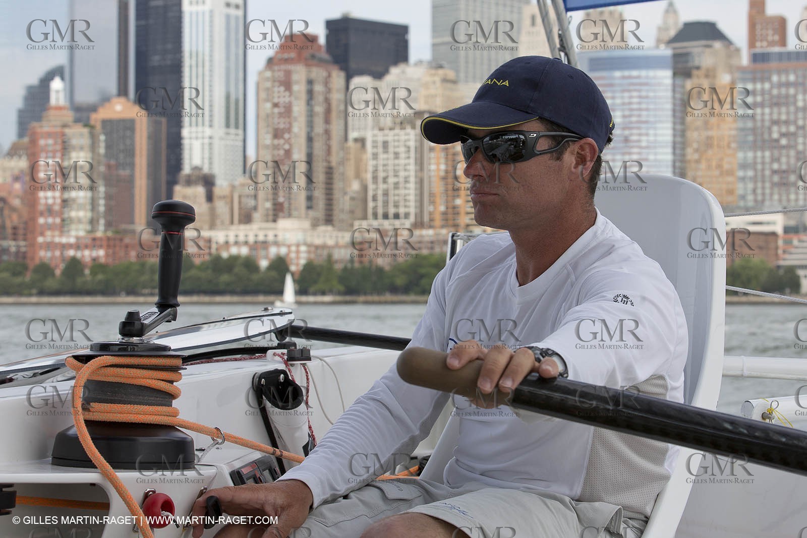05 07 2012 - New York (USA) - Ocean Krys Race - Speed runs in fornt of NY city