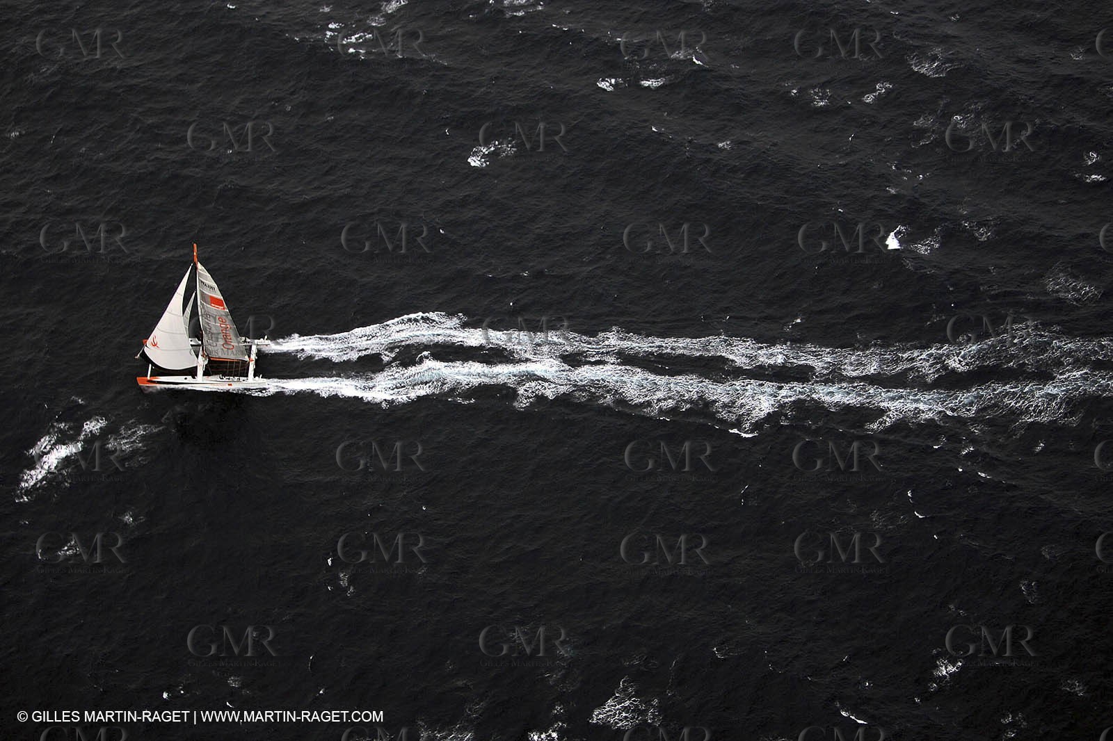 Orange II - 2004 Mediterranée Record - Start off Marseilles