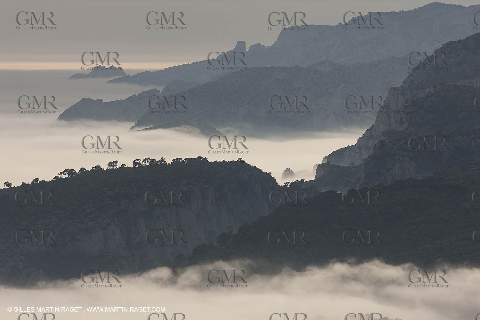 18 07 2012 -Marseille (FRA ) - The Calanques - Unusual foggy conditions