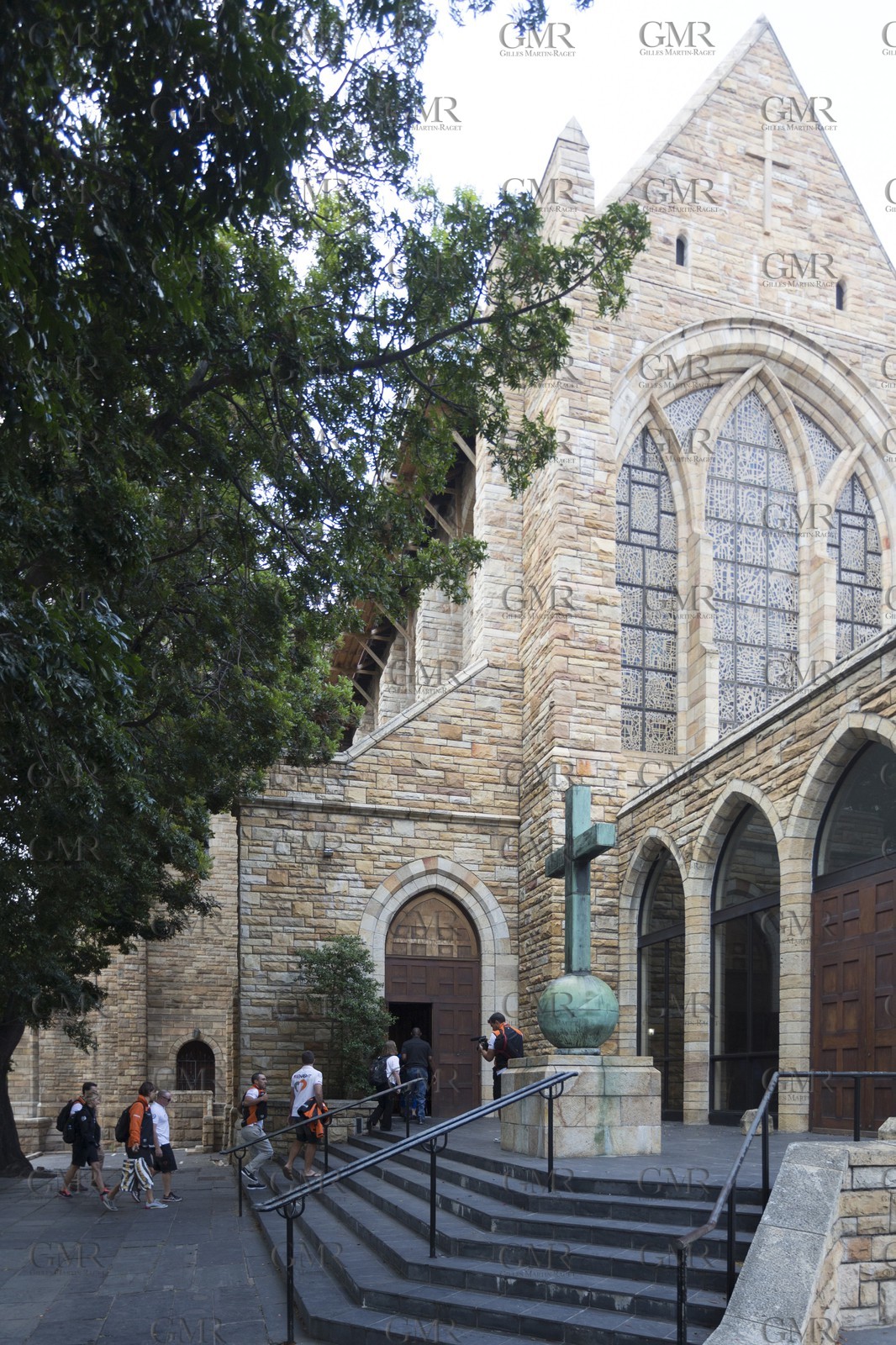 13 11 2014, Capetown (ZAF), Volvo Ocean Race 2014-15, Team Alvimedica attends the service of Archbishop Emeritus, Nobel Peace Prize winner Desmond Tutu at Saint George's Cathedral in Cape Town.