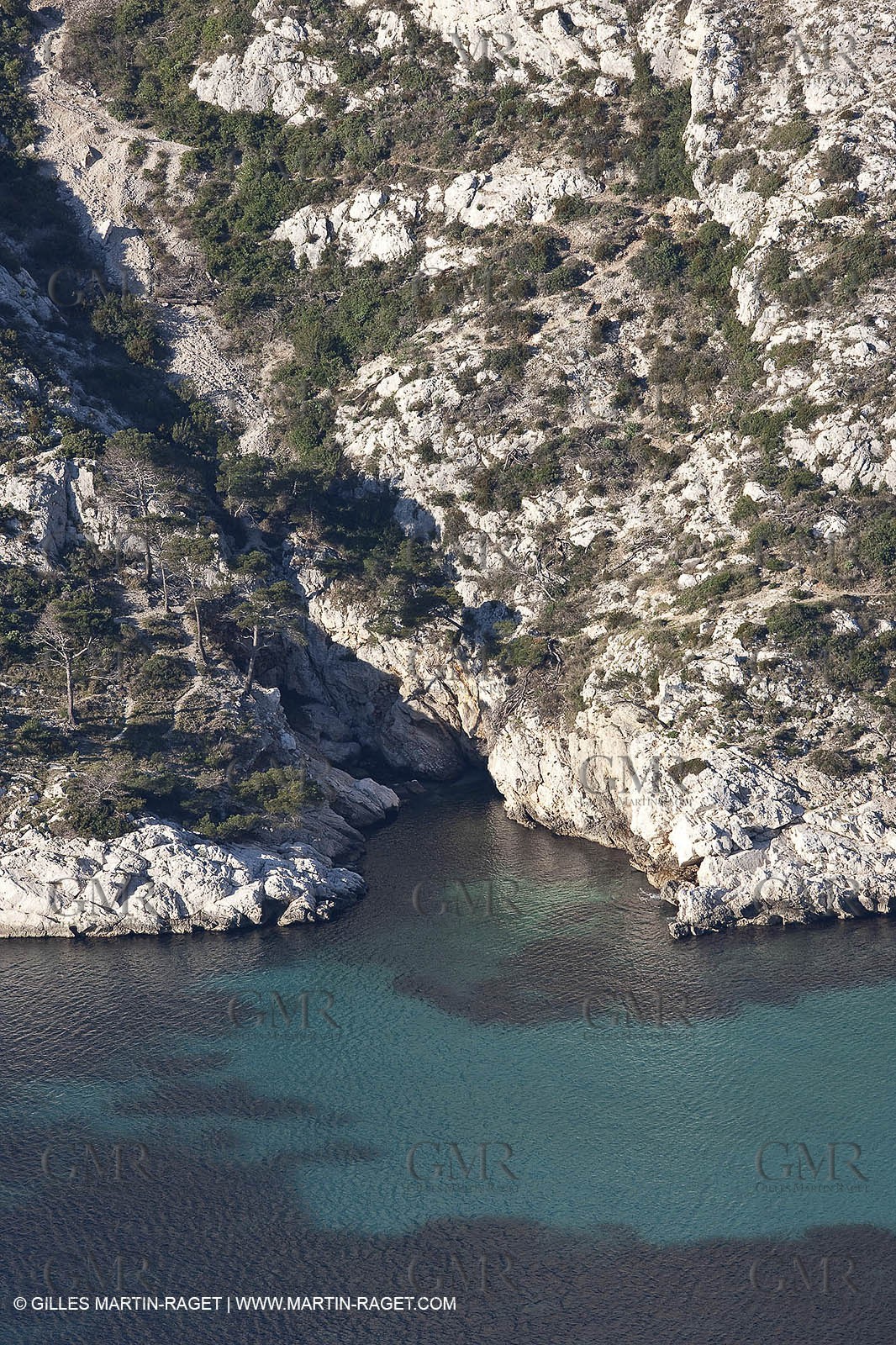 04 04 2009 - Marseille (FRA, 13) - Les Calanques - Marseille as seen from the top of the Baou Rond summit