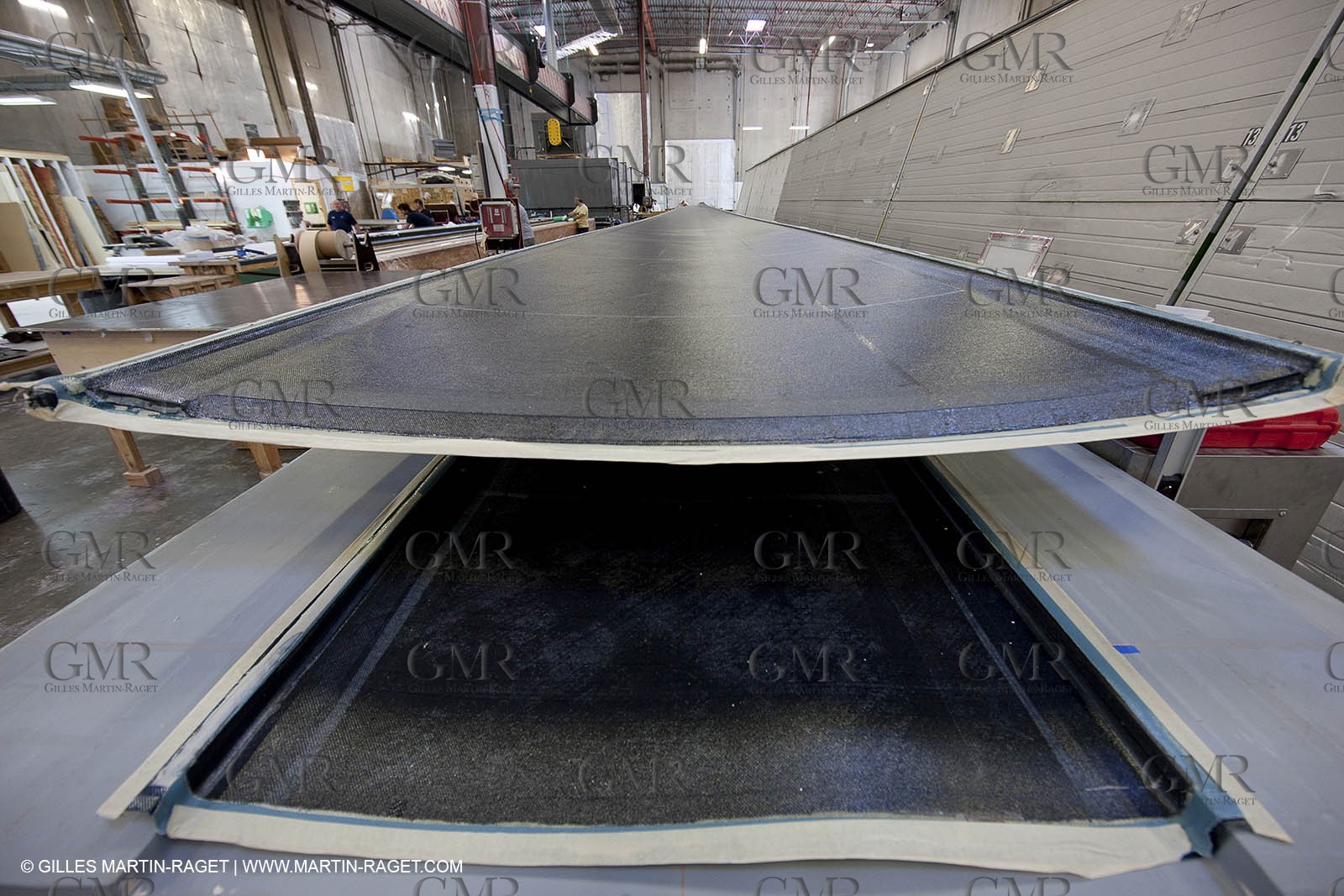 11 07 2009 - Anacortes (USA,CA) -33rd America's Cup - BMW ORACLE Racing - Wing construction at Core Builders