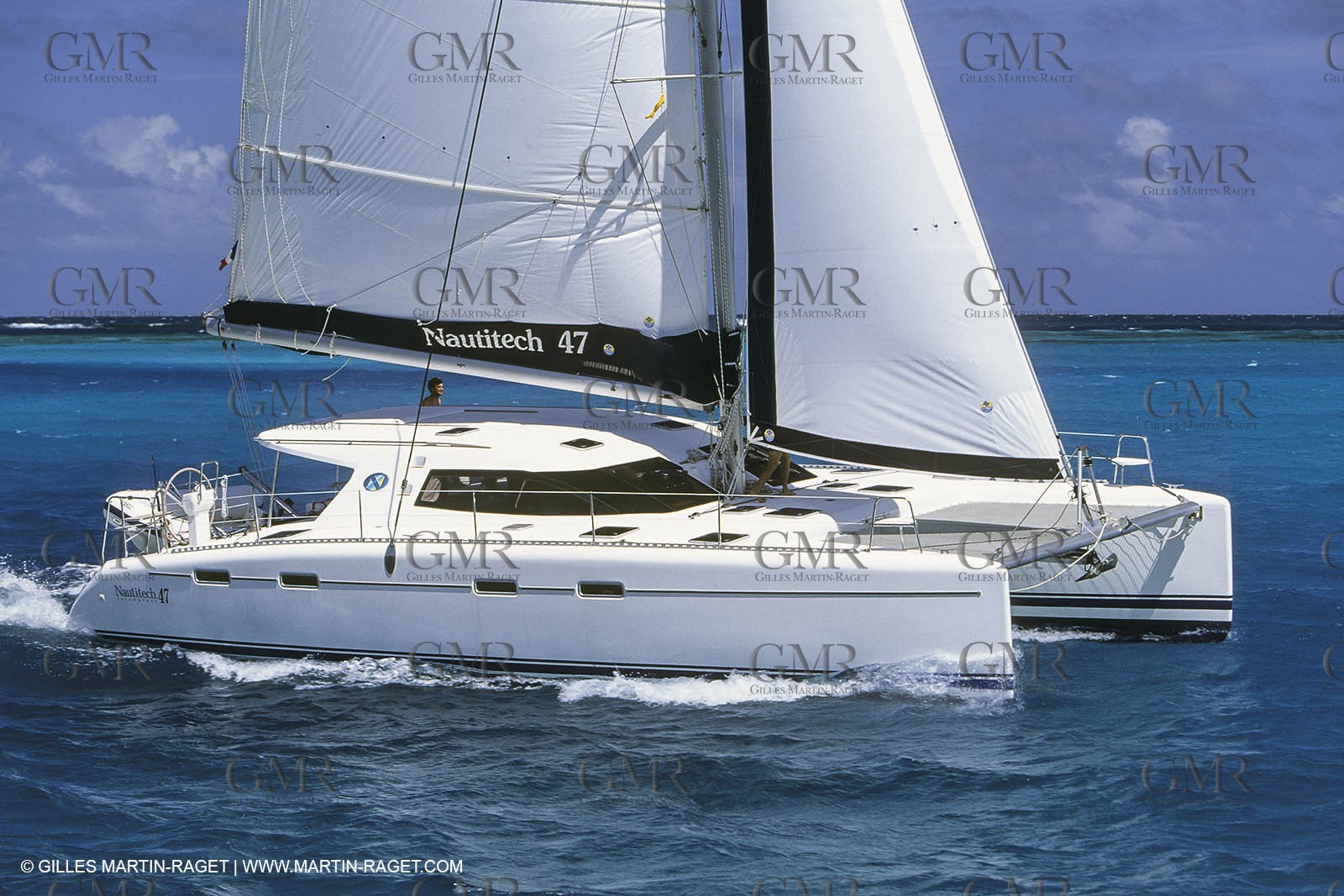 Sailing, cruising, multihull under sail