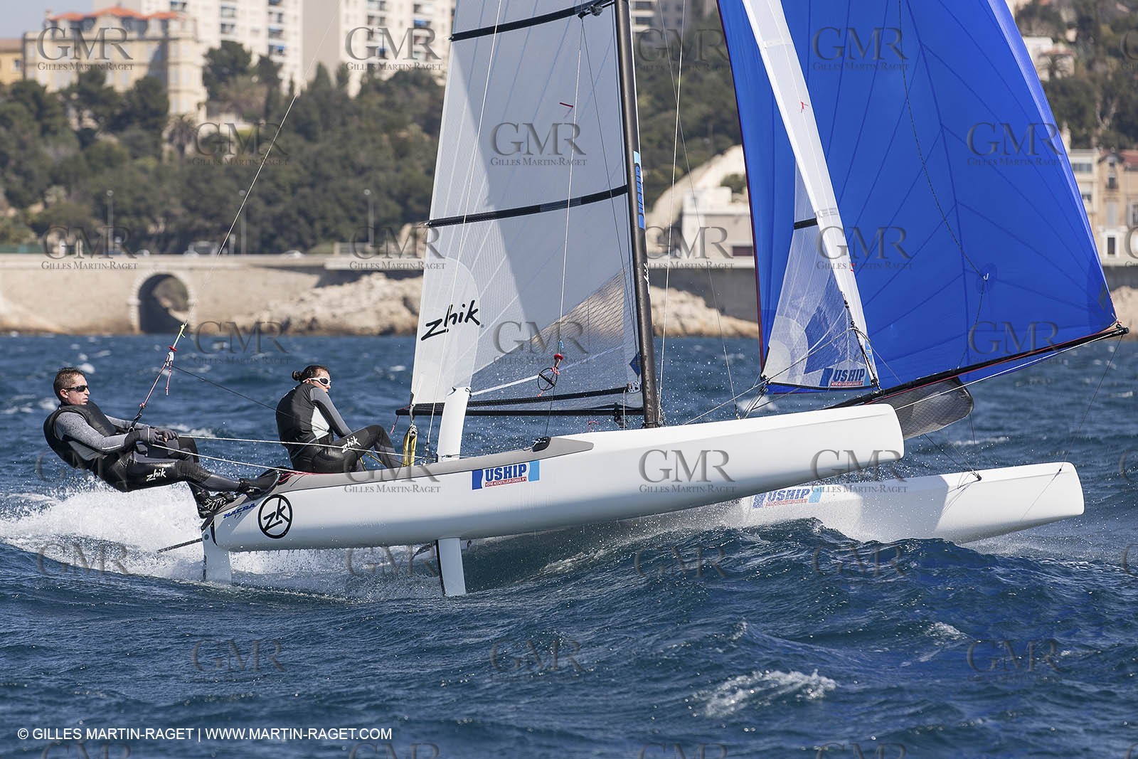 26 03 2013 - Marseille (FRA,13) - Ingrid Petitjean et Olivier Backes s'entraînent en Nacra 17 dans la brise