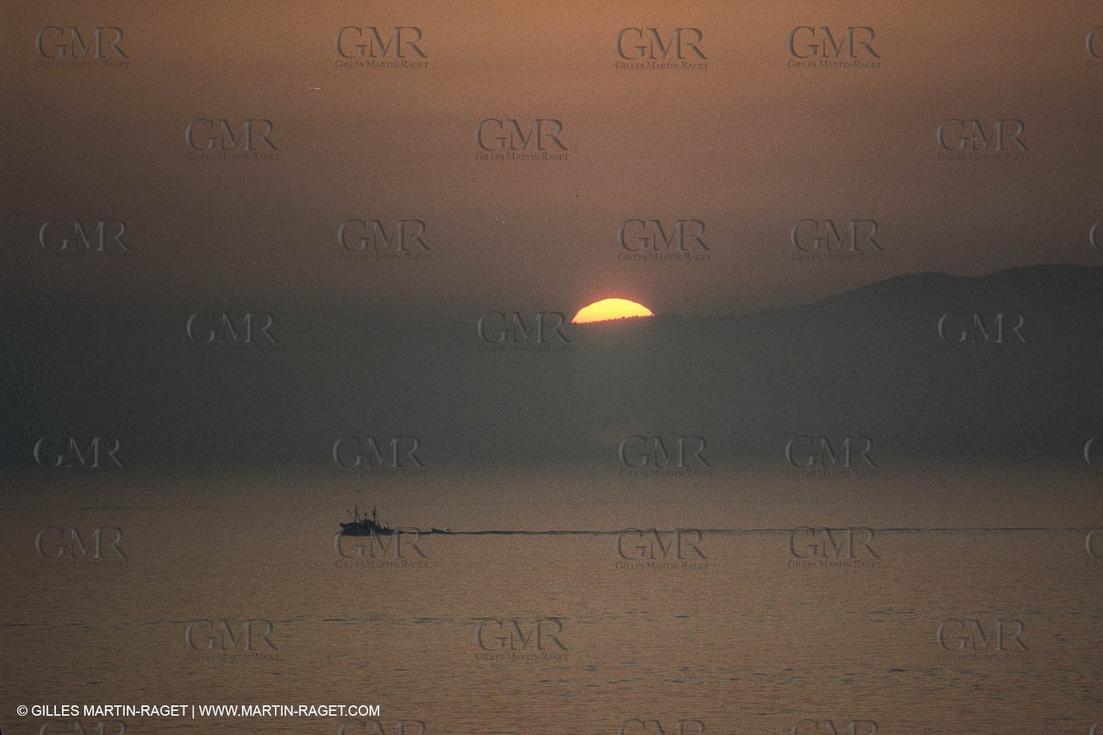 Pêche, barques, pointus, pêcheurs