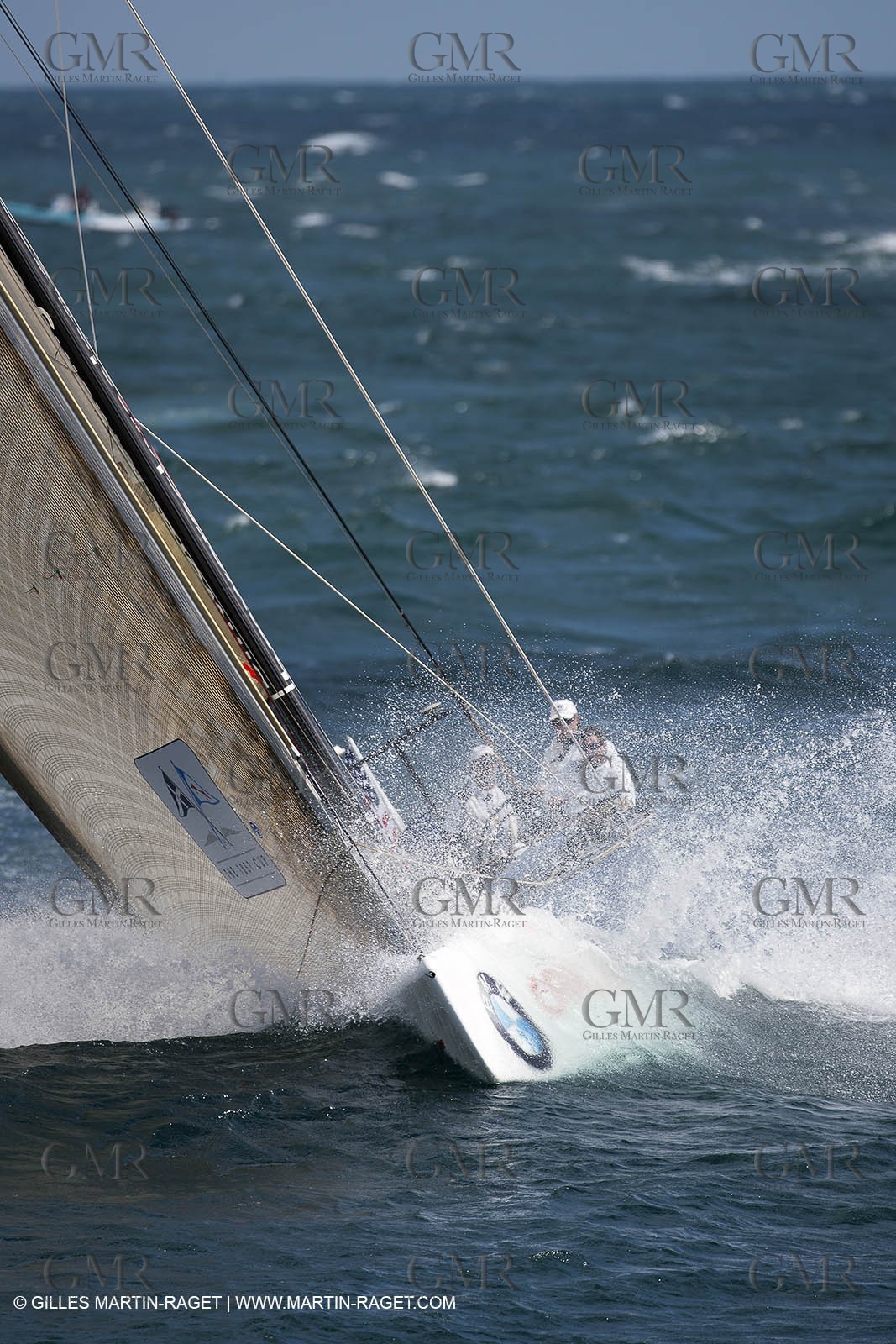 05 08 2010 - Cowes (UK, IOW) - The 1851 Cup -  BMW ORACLE Racing -  - Round The Island Race - From Ste Catherine to the Needles.