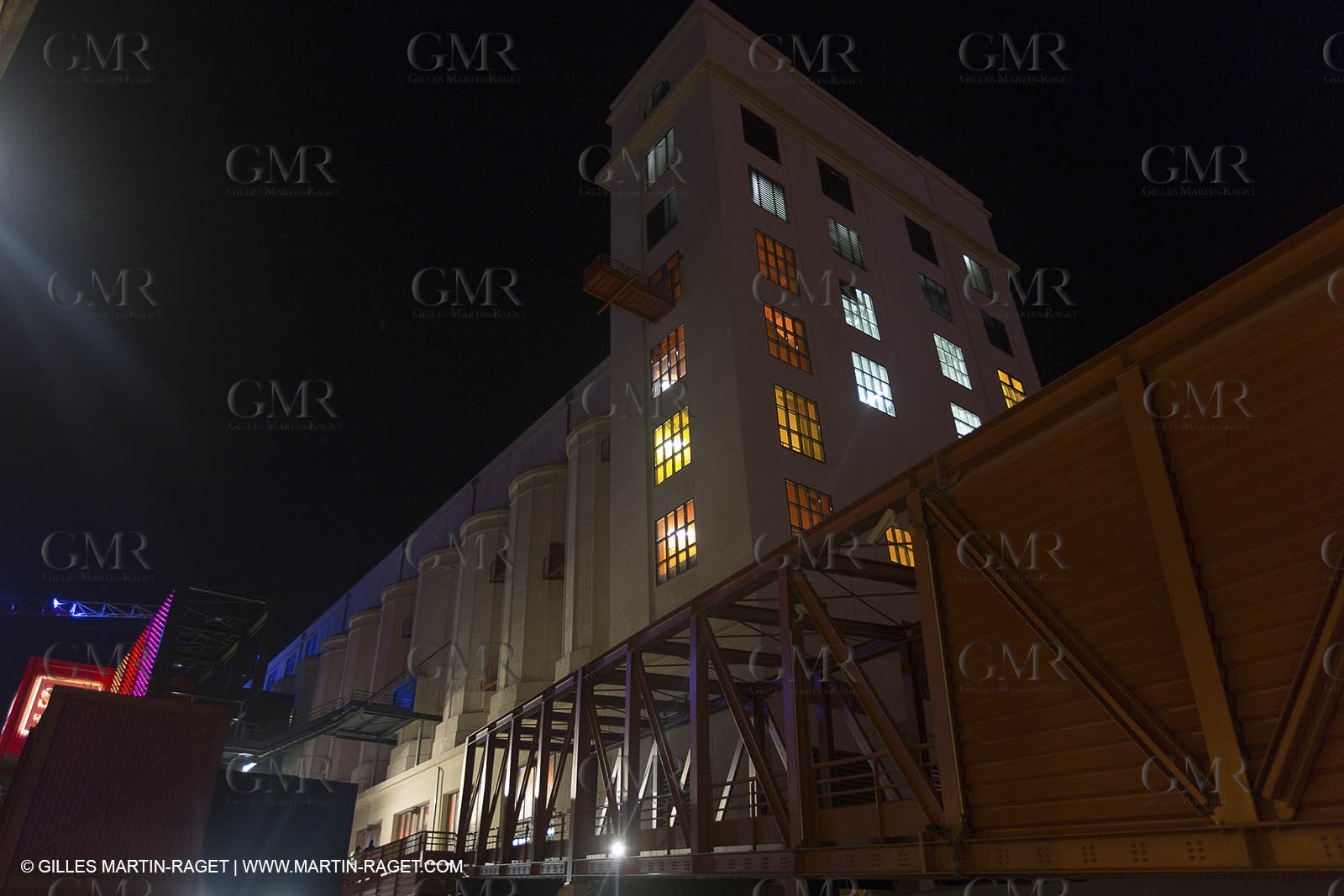 18 11 2012, Marseille (FRA,13), Le silo d'Arenc, (bureaux et salle de spectacle