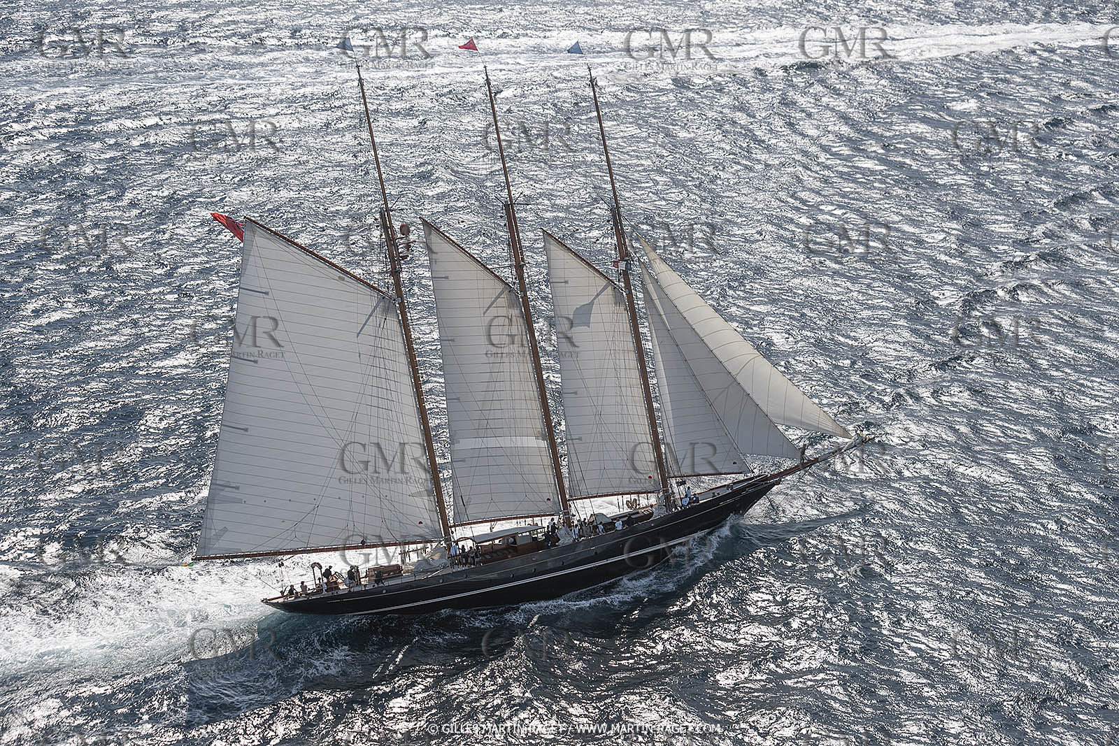 28 09 2022? Saint-Tropez,(FRA,83), Les Voiles de Saint-Tropez 2022 Régate N° 2 poup les modernes, navigation libre pour les grandes goélettes