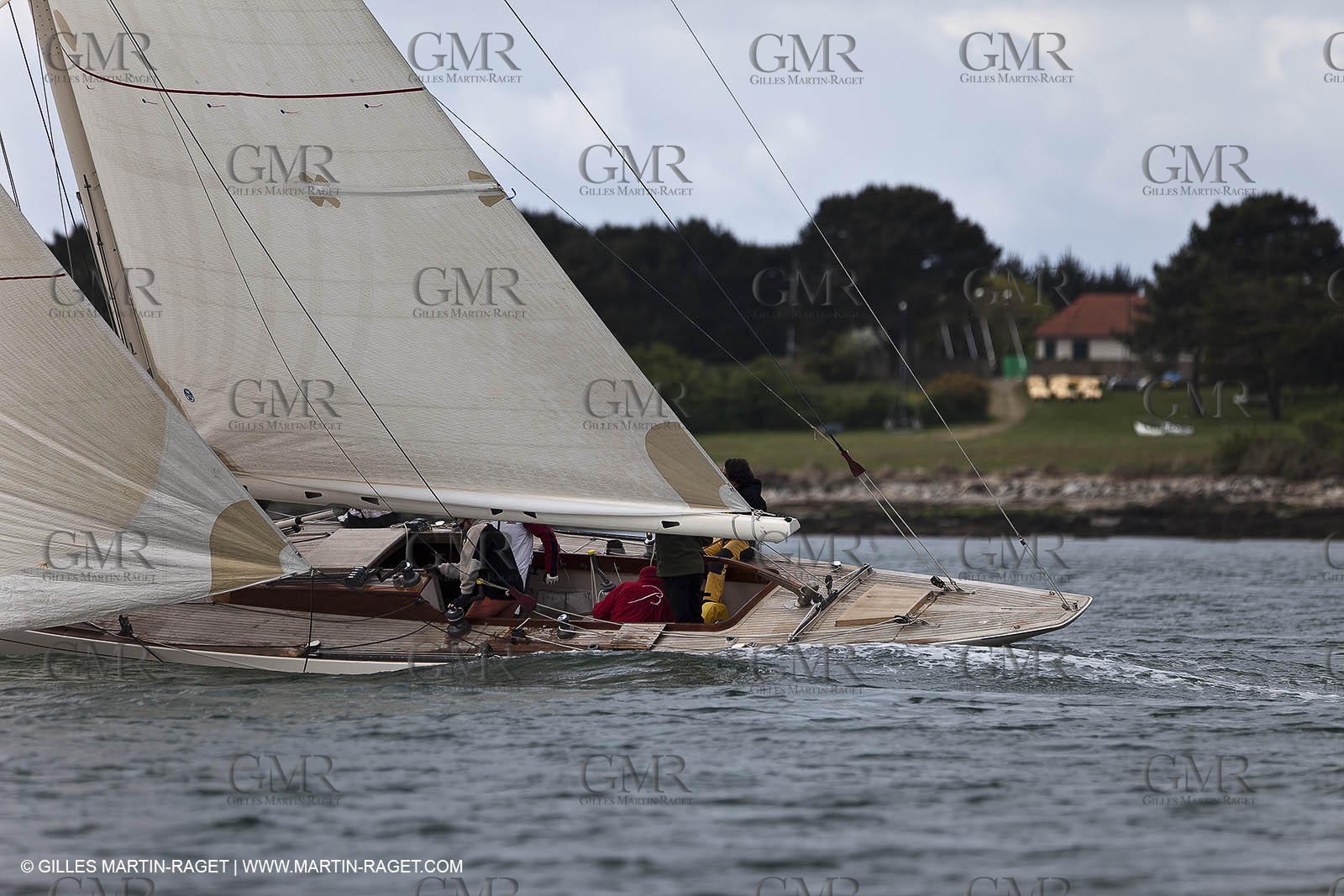 01-05-10 - Le Bono (FRA,56) - Regate Classique - 8m J